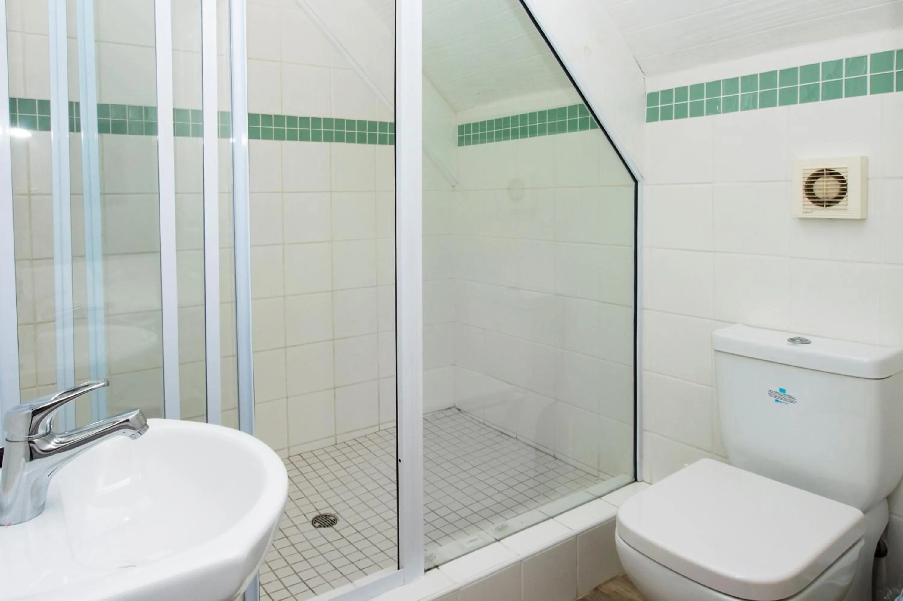 Shower in Cape St Francis Resort