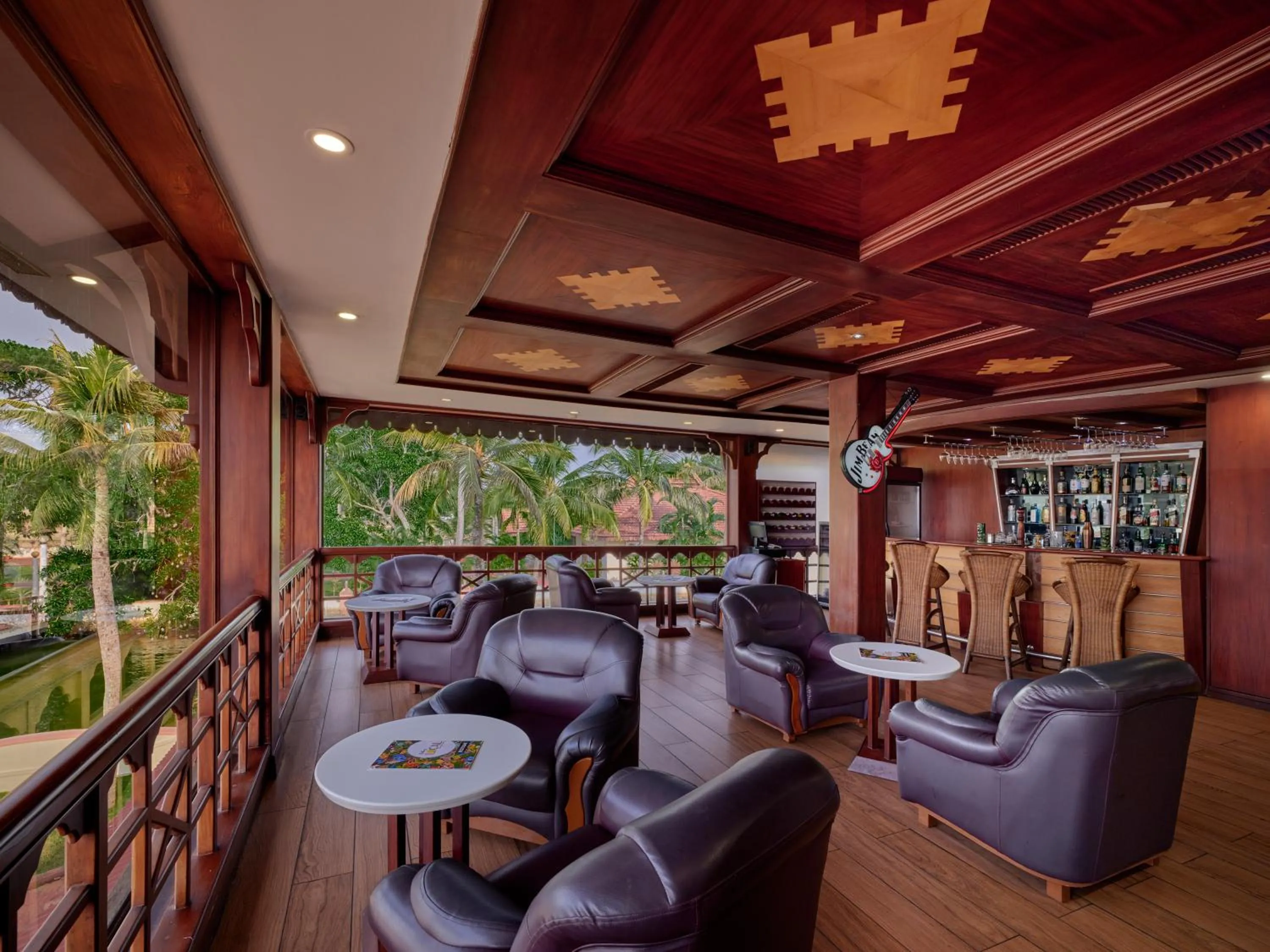 Sterling Lake Palace Alleppey