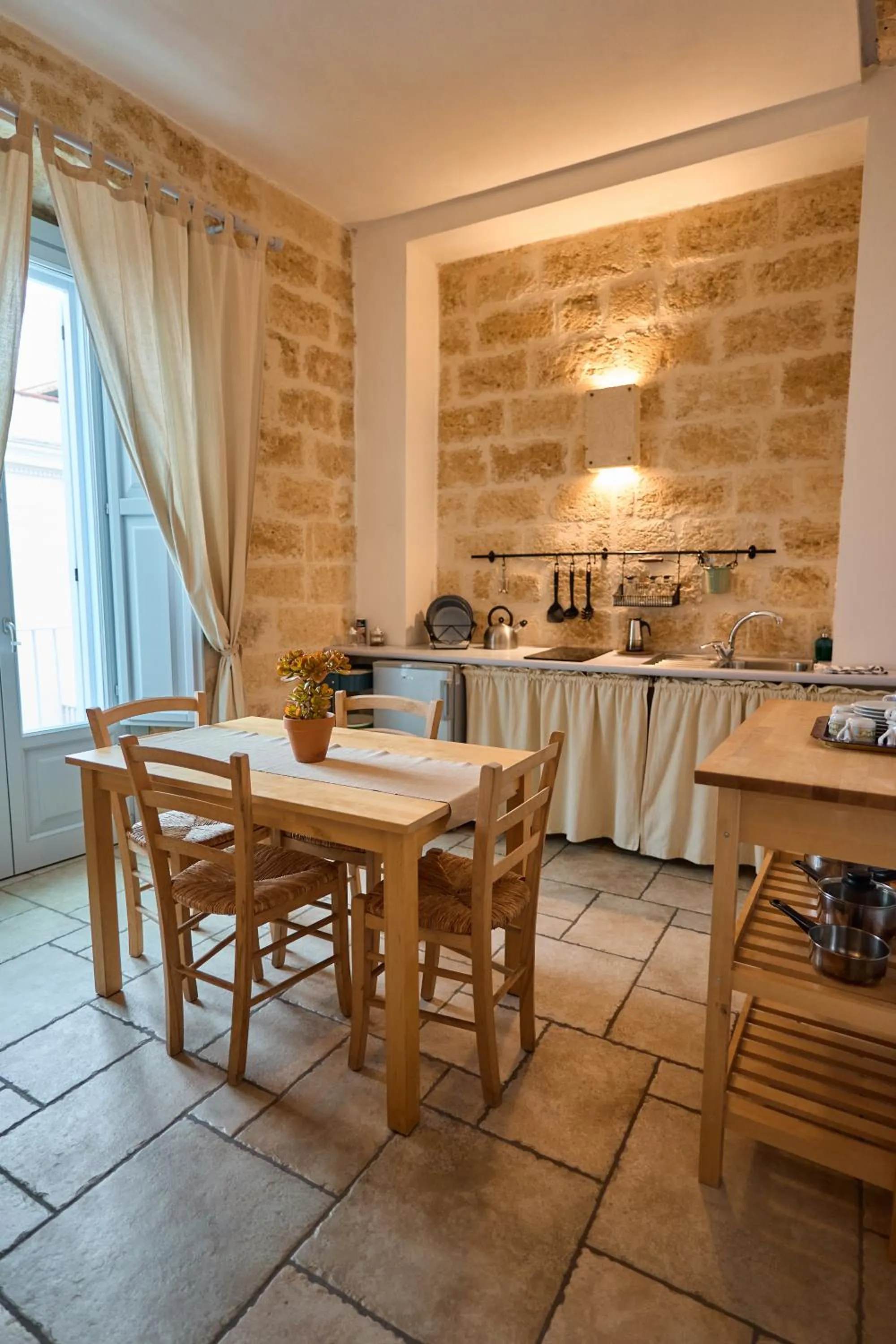 Kitchen or kitchenette in Bed & Breakfast Casa Lopez