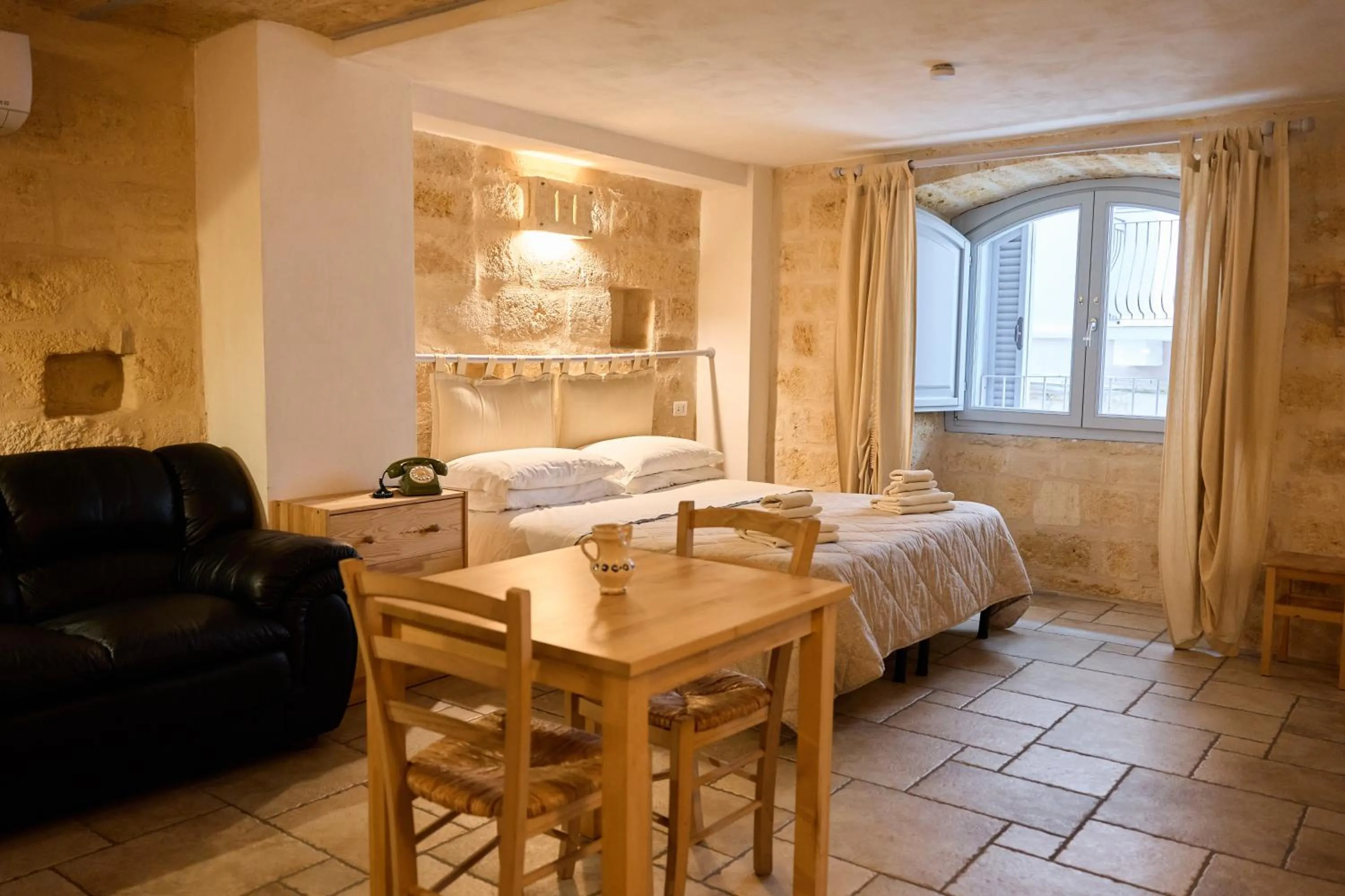 Photo of the whole room, Bed in Bed & Breakfast Casa Lopez