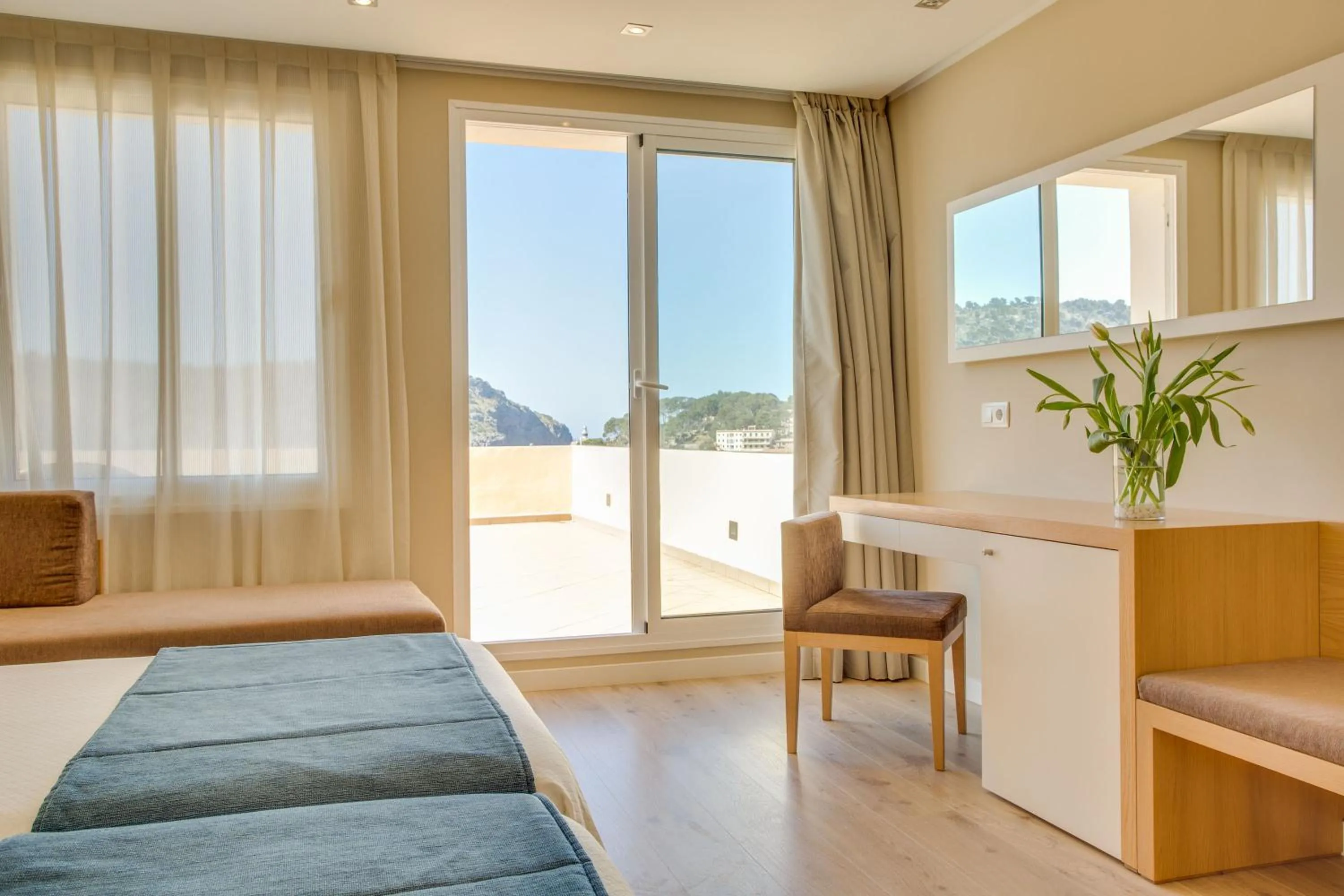 Photo of the whole room in Hotel Eden Soller