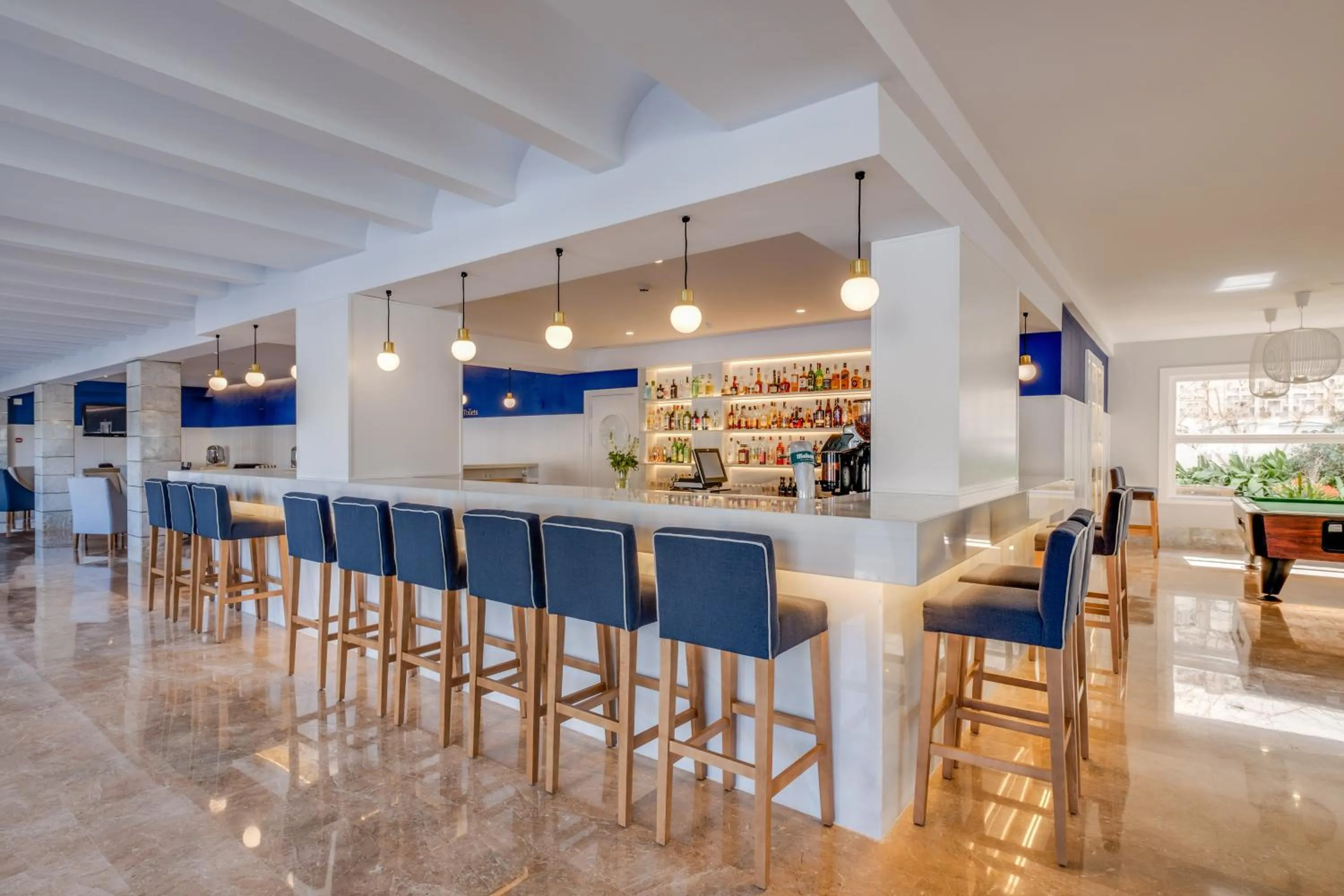 Lounge or bar in Hotel Eden Soller
