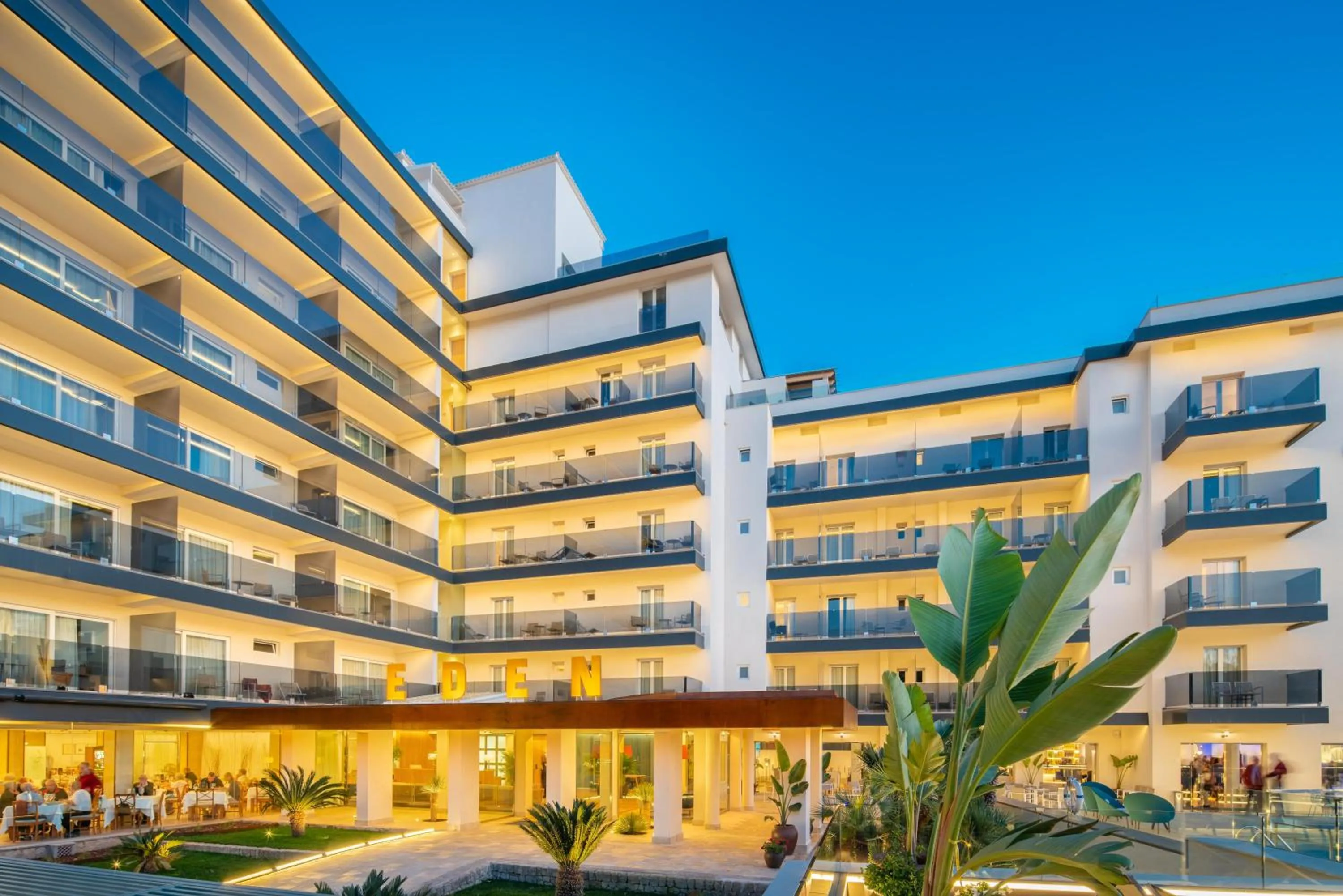 Facade/entrance in Hotel Eden Soller