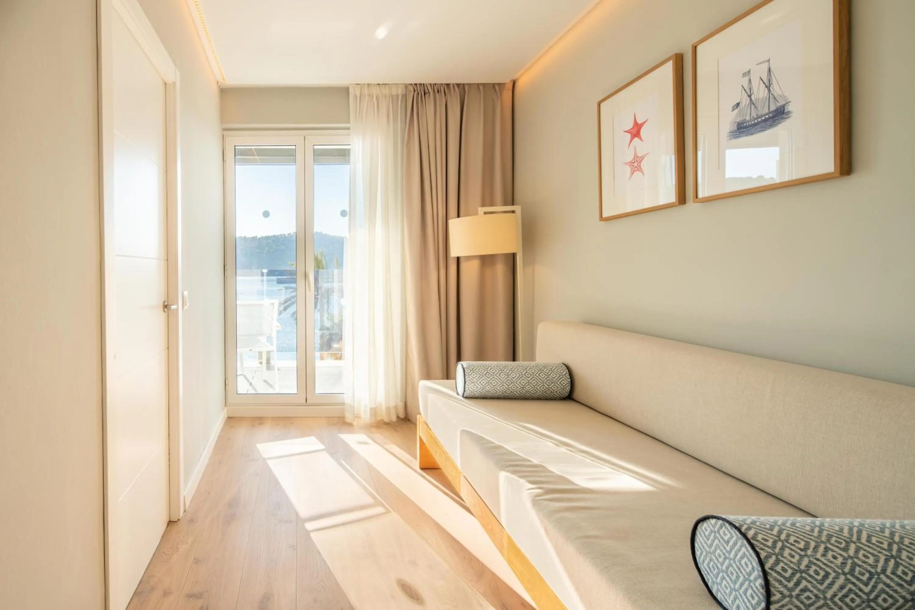 Photo of the whole room, Bed in Hotel Eden Soller