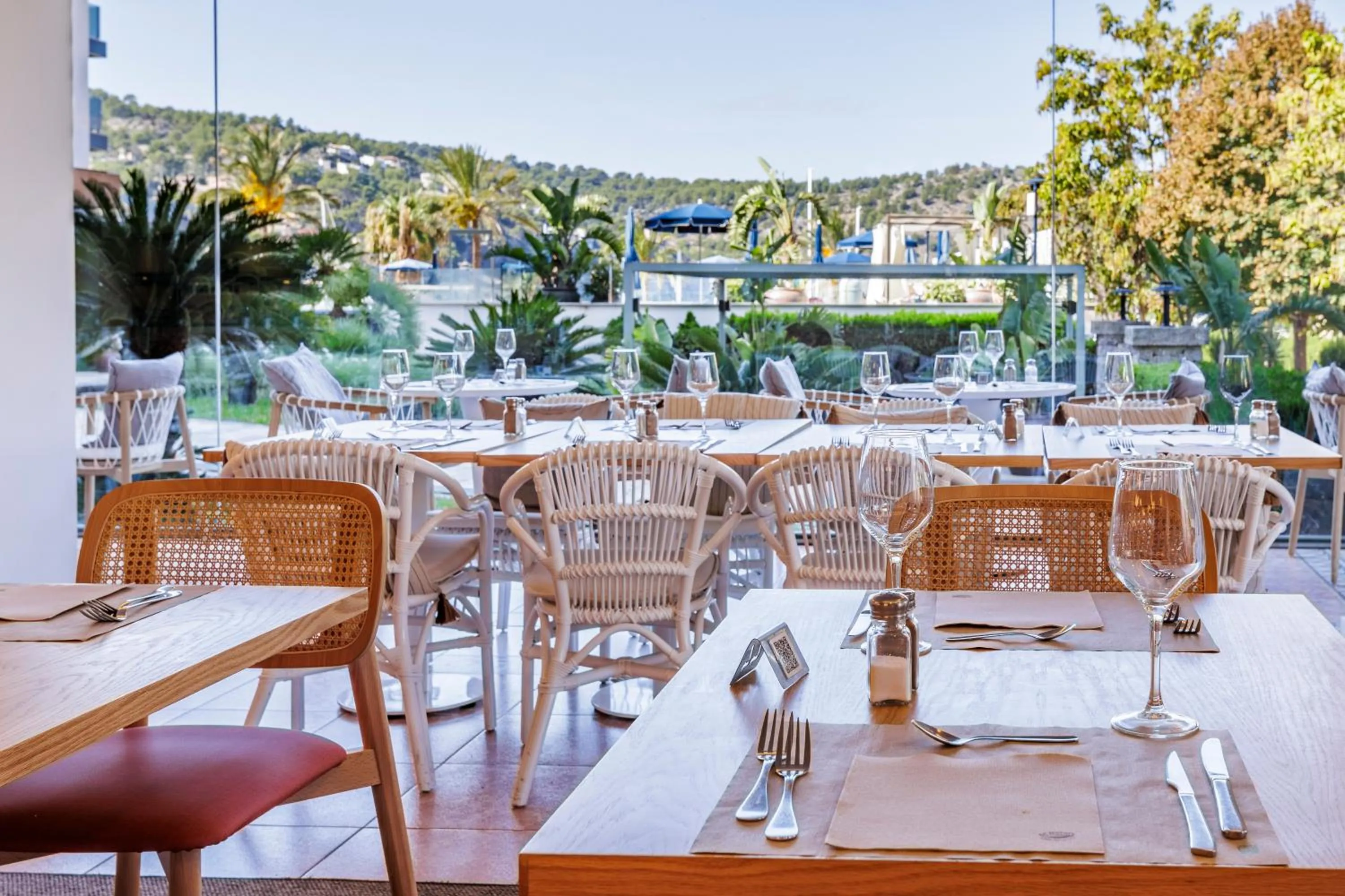 Restaurant/places to eat in Hotel Eden Soller