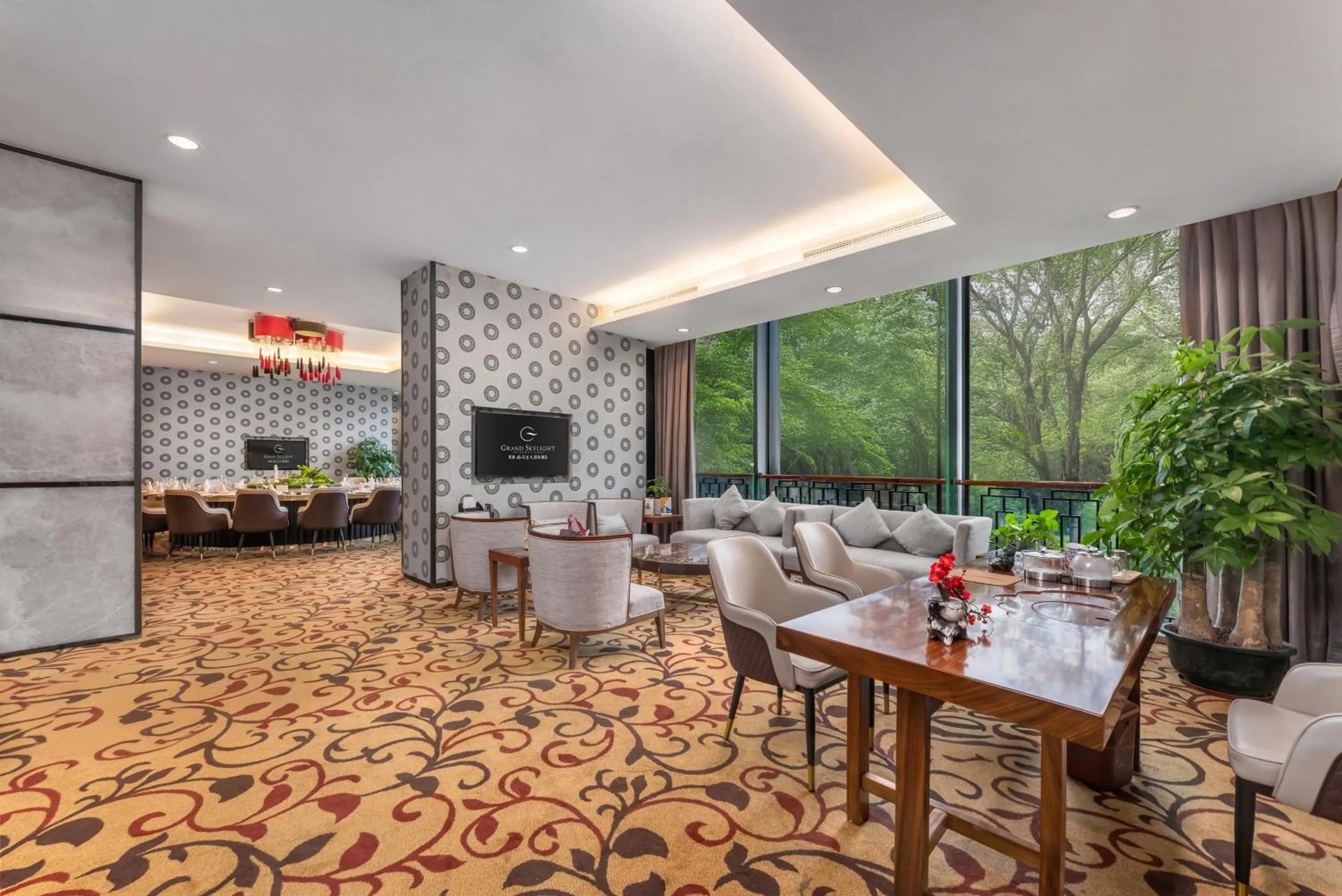 Restaurant/places to eat in Grand Skylight International Hotel Shenzhen Guanlan, Near Metro Station, Huawei, Foxcnn, Shenzhen North Railway