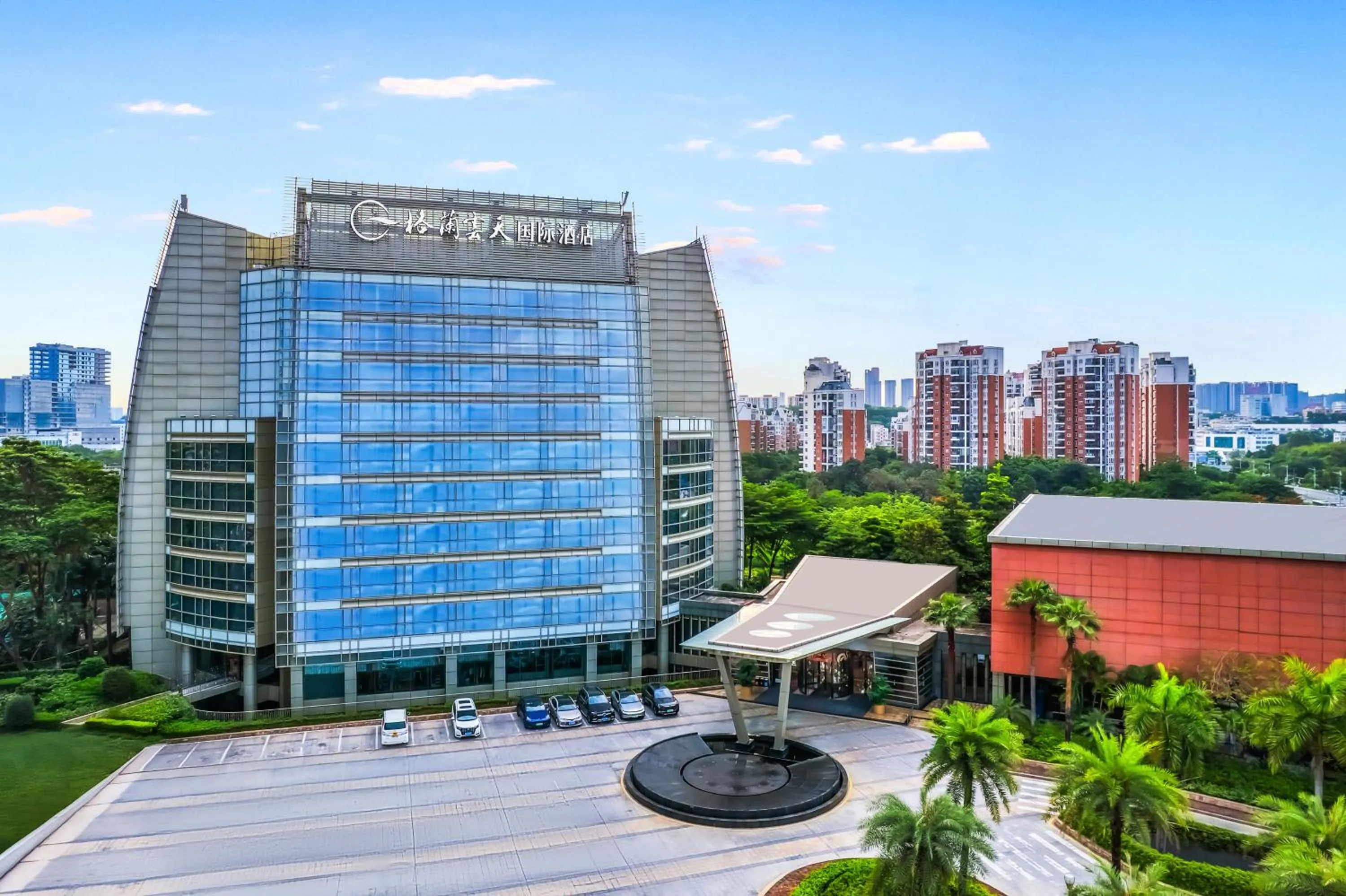 Property building in Grand Skylight International Hotel Shenzhen Guanlan, Near Metro Station, Huawei, Foxcnn, Shenzhen North Railway