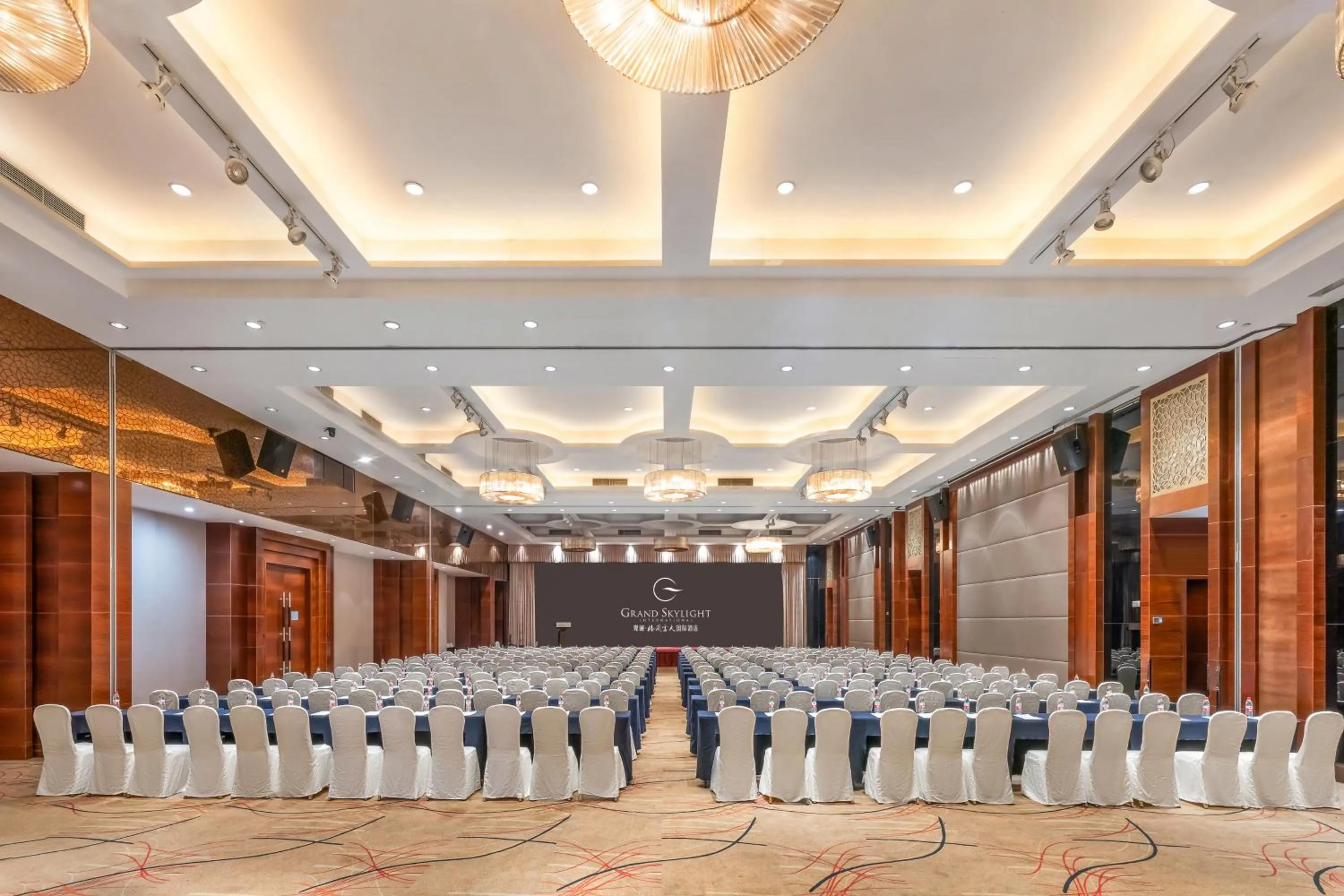 Meeting/conference room in Grand Skylight International Hotel Shenzhen Guanlan, Near Metro Station, Huawei, Foxcnn, Shenzhen North Railway