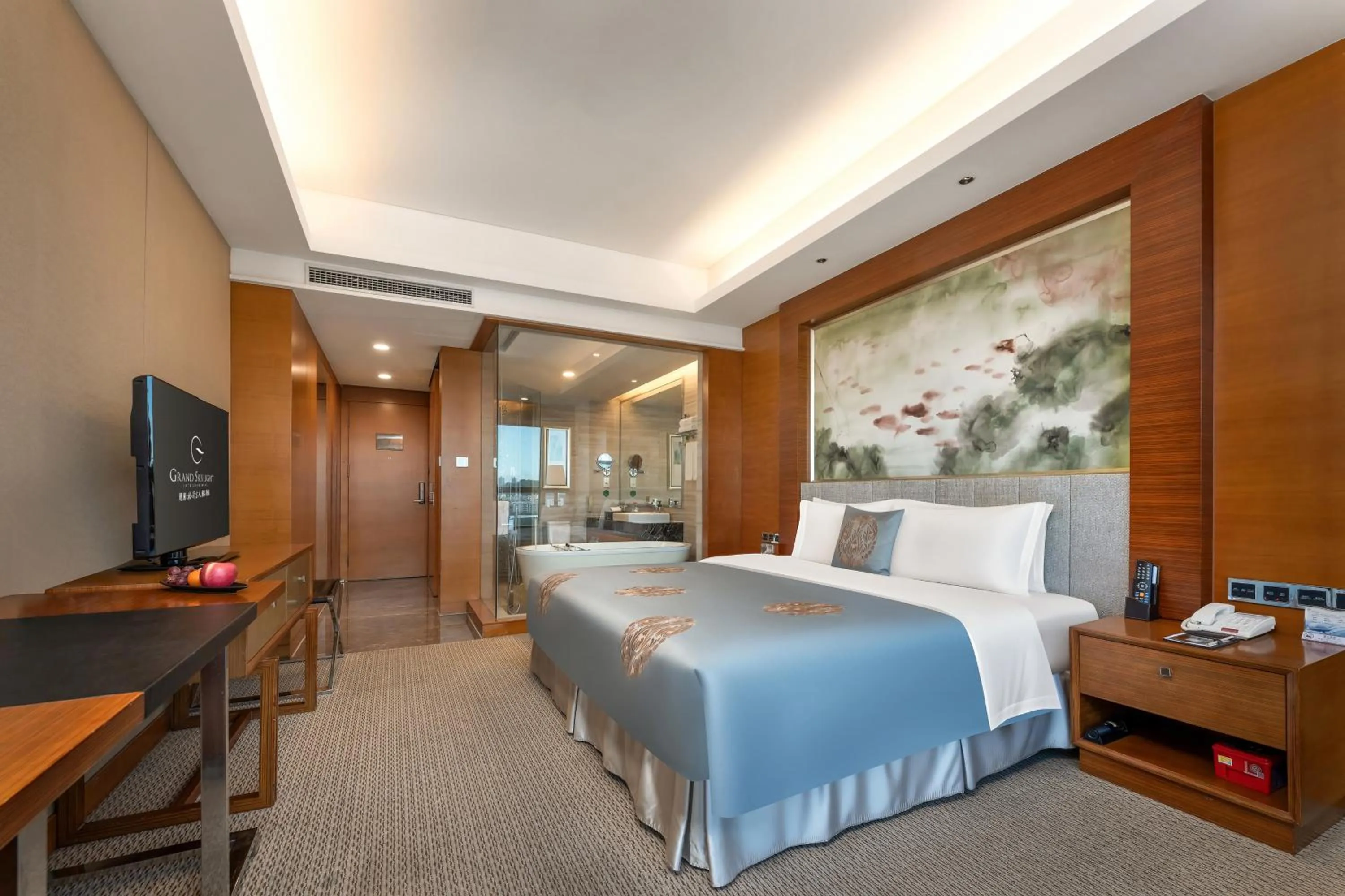 Bed in Grand Skylight International Hotel Shenzhen Guanlan, Near Metro Station, Huawei, Foxcnn, Shenzhen North Railway