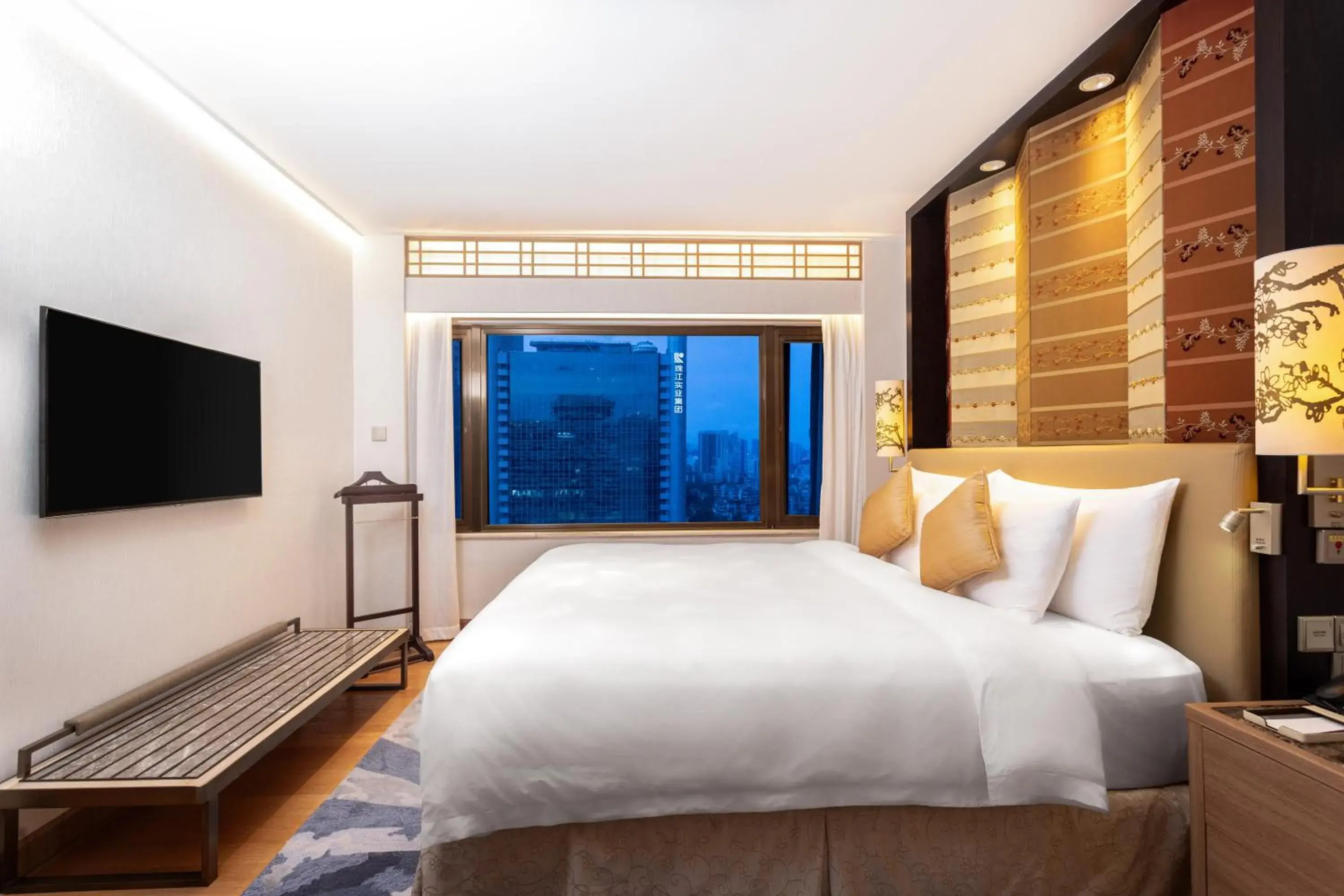 Garden Executive Suite with King Bed - single occupancy - Non-smoking in The Garden Hotel Guangzhou Garden Executive Suite with King Bed - single occupancy - Non-smoking in The Garden Hotel Guangzhou