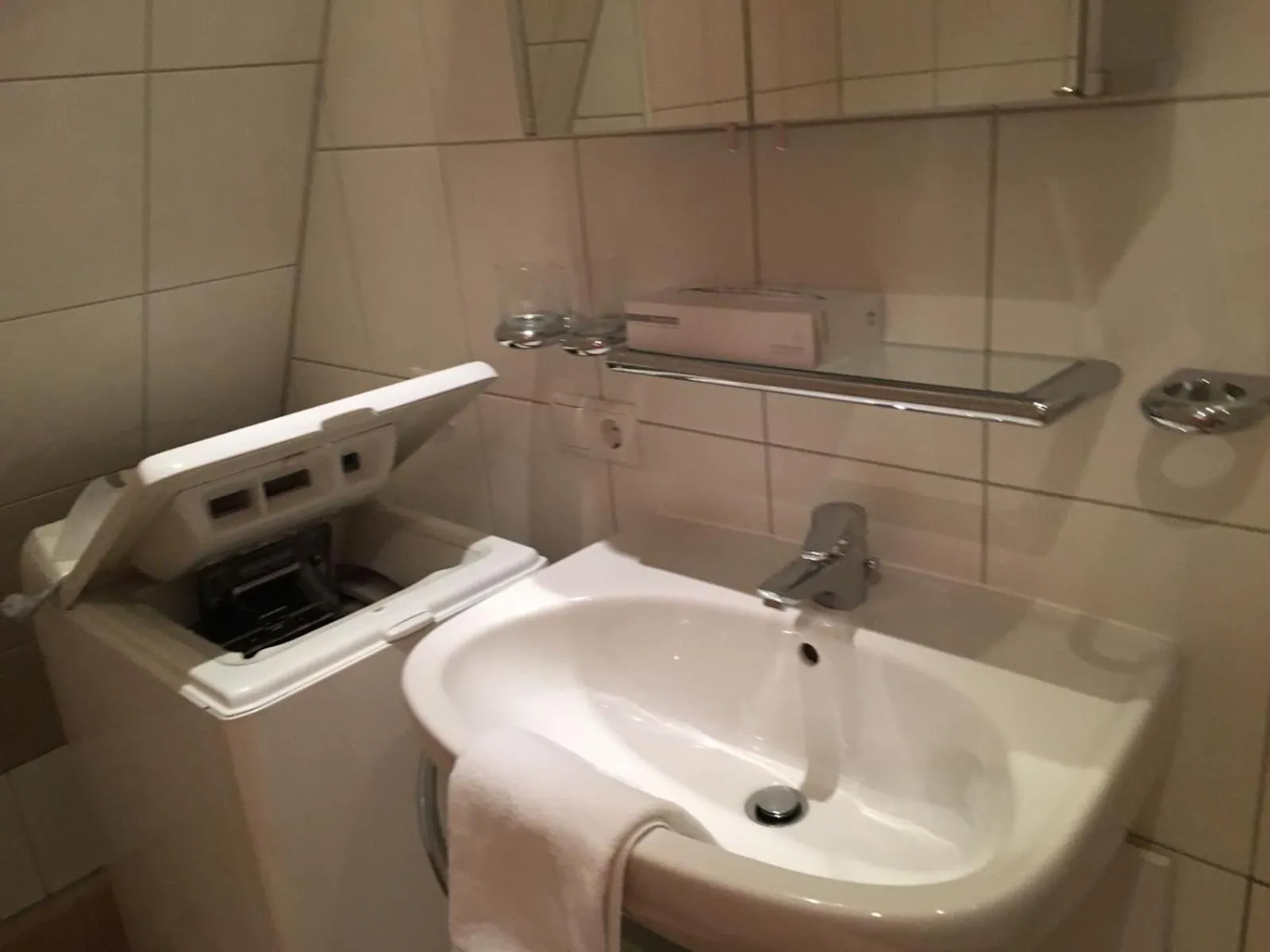 Bathroom in Aparthotel Acksteiner