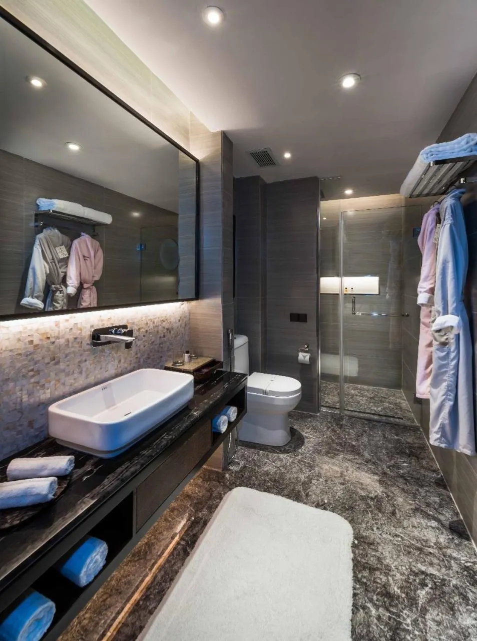 Toilet in Braira Al Dammam