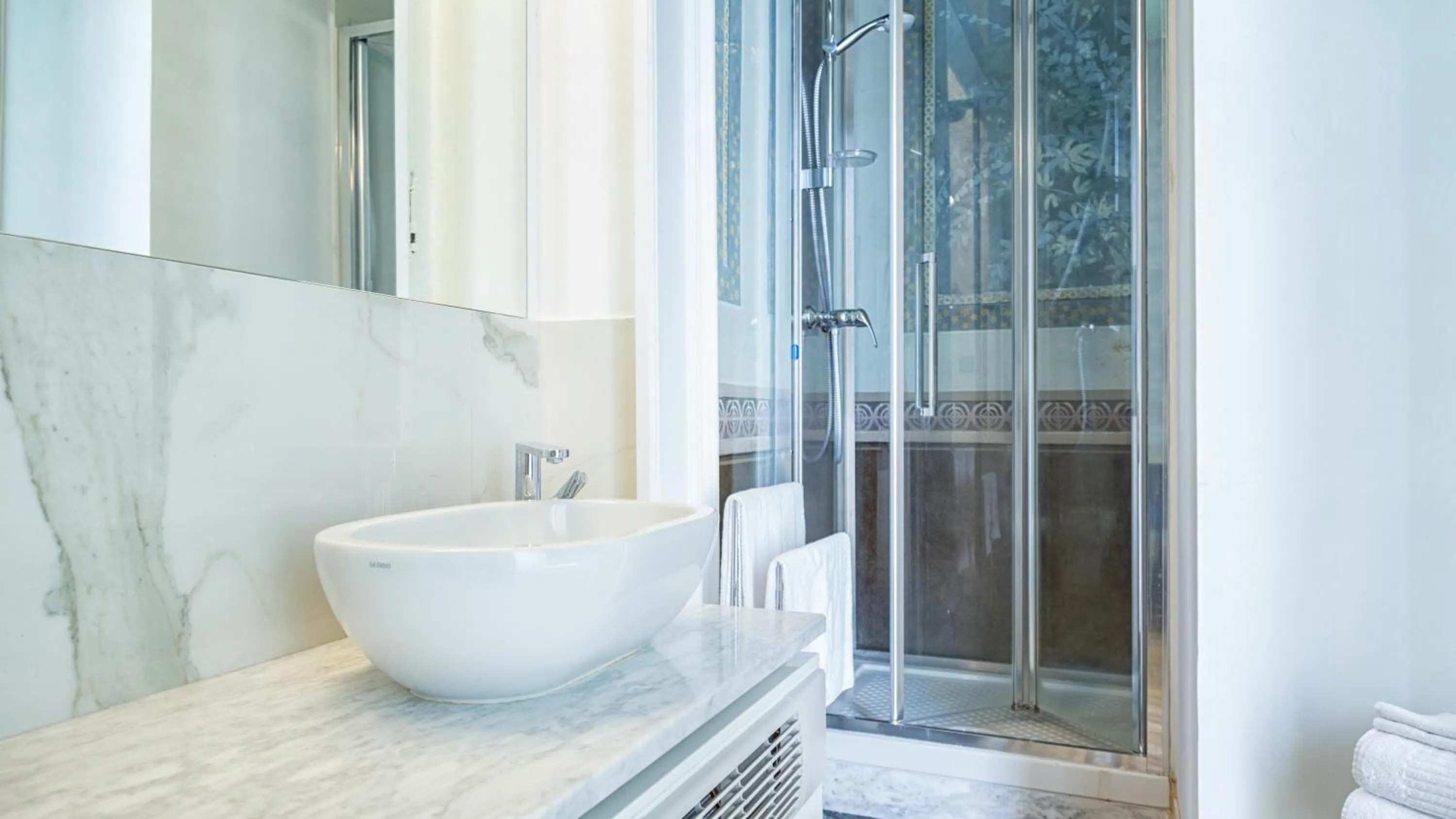 Bathroom in Villa Signorini Hotel