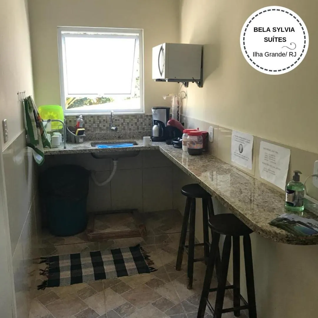 Communal kitchen in Bela Sylvia Suites