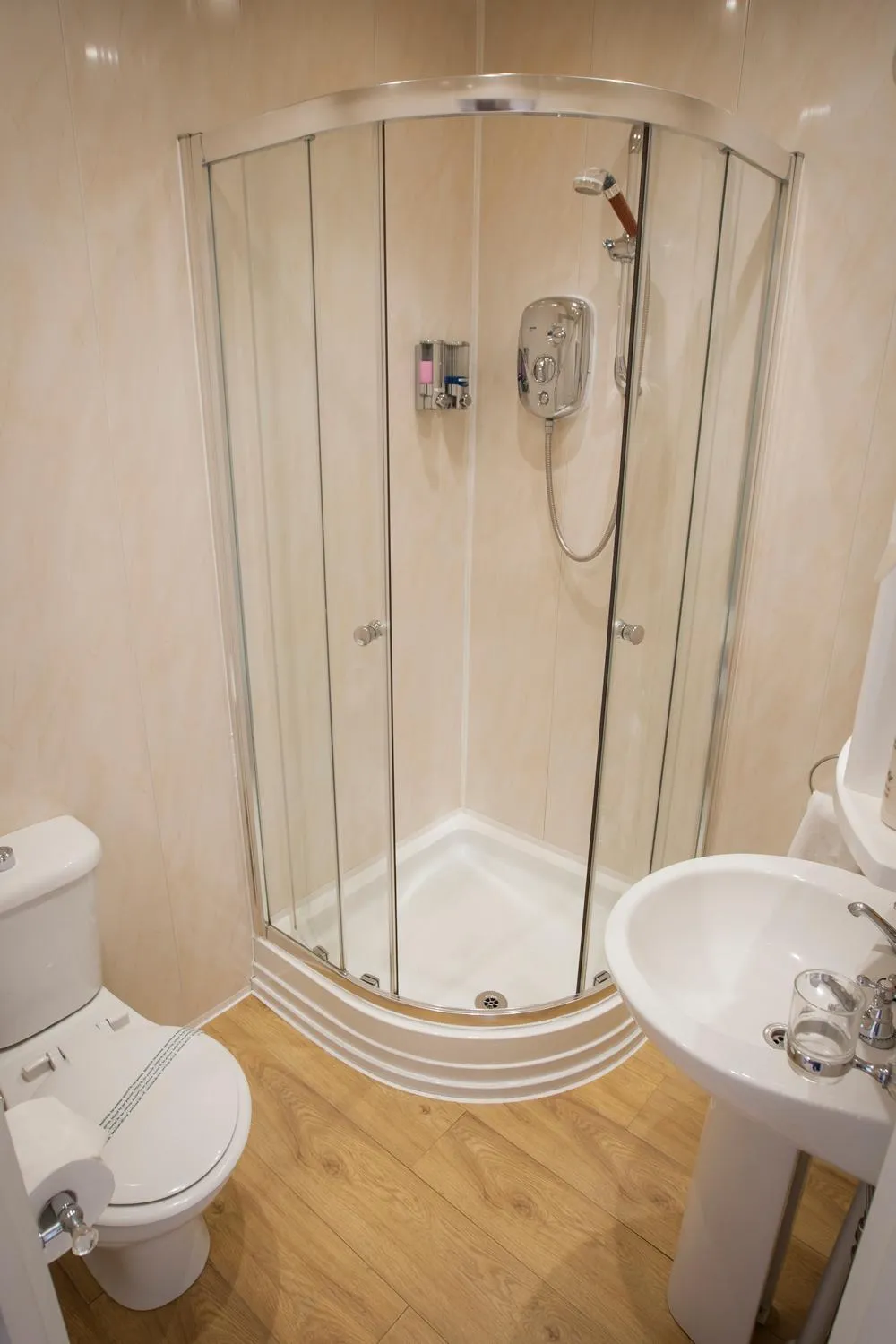 Shower in The Leicester