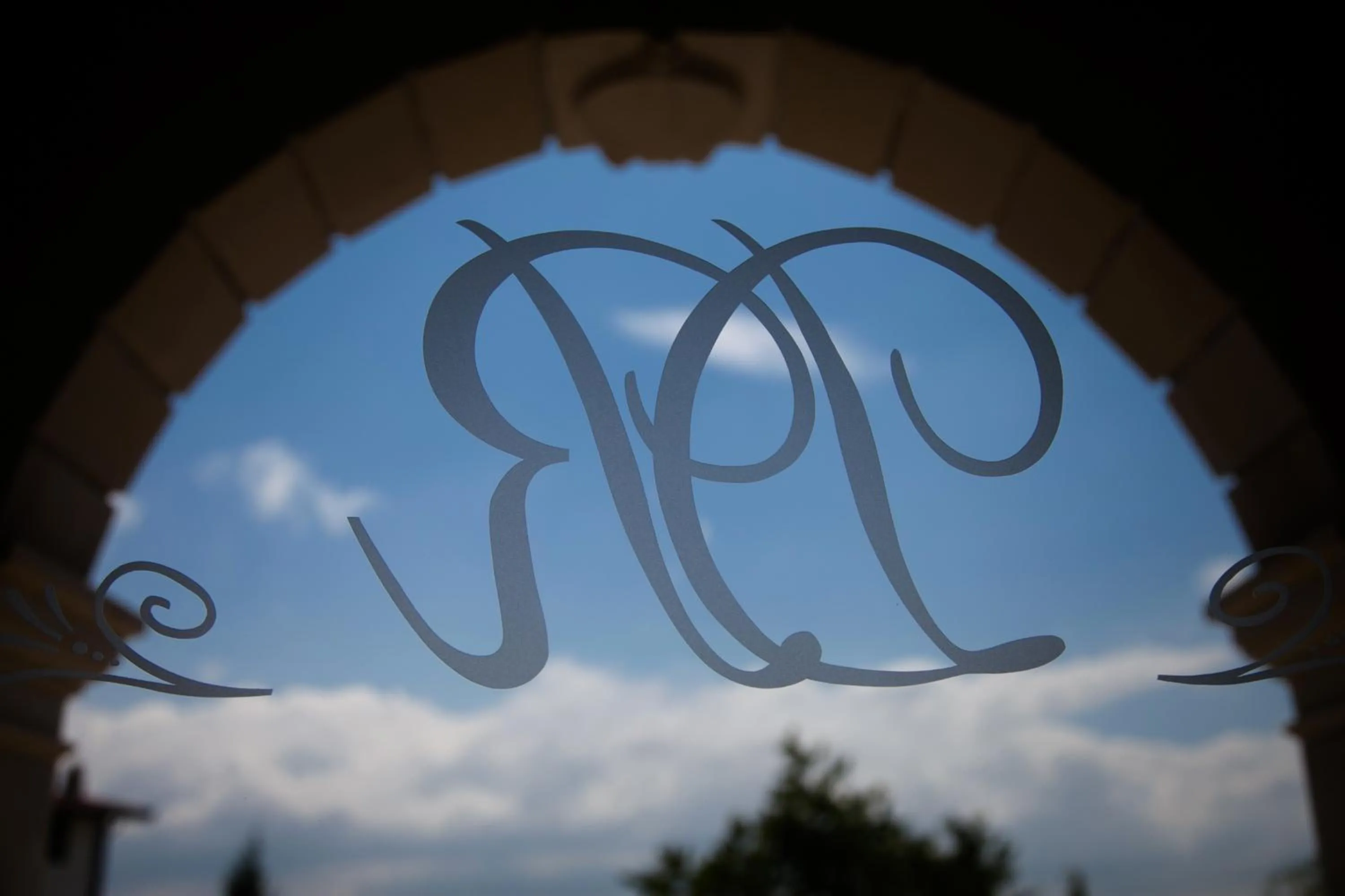 Text overlay in Domus Romulea