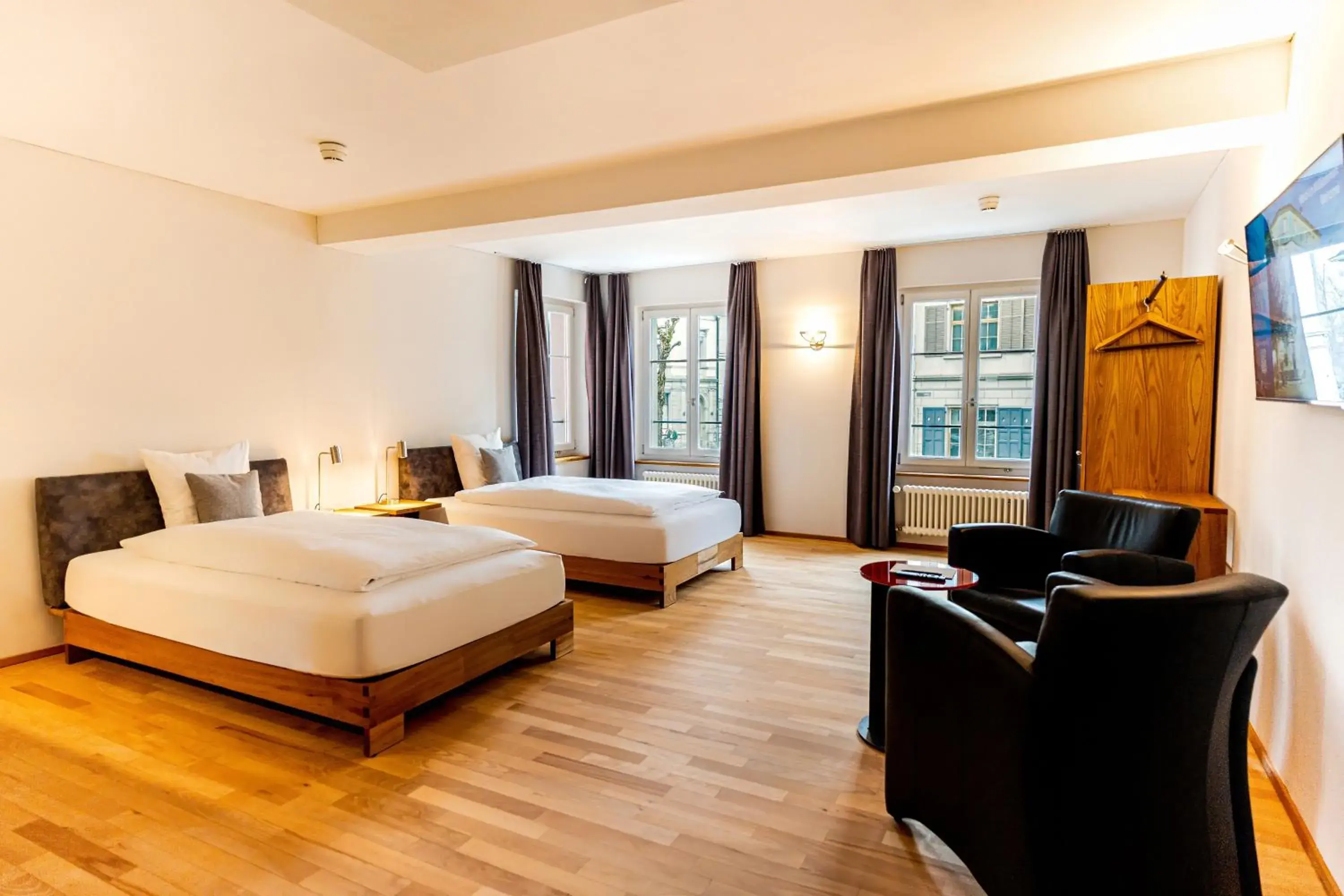 Twin Room with City View - single occupancy in Hotel Le Lion - Self Check-in Twin Room with City View - single occupancy in Hotel Le Lion - Self Check-in