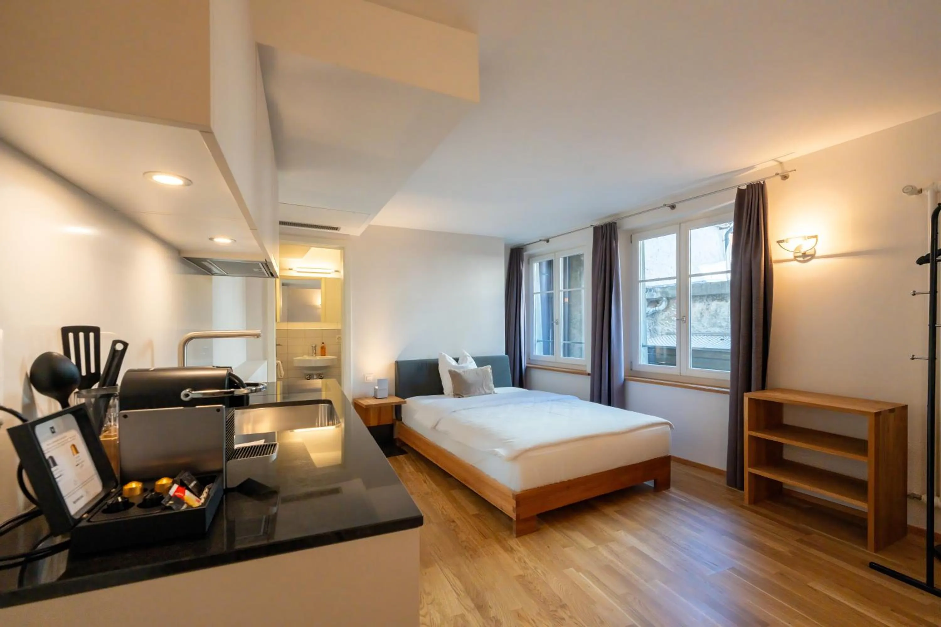 Bed in Hotel Le Lion - Self Check-in