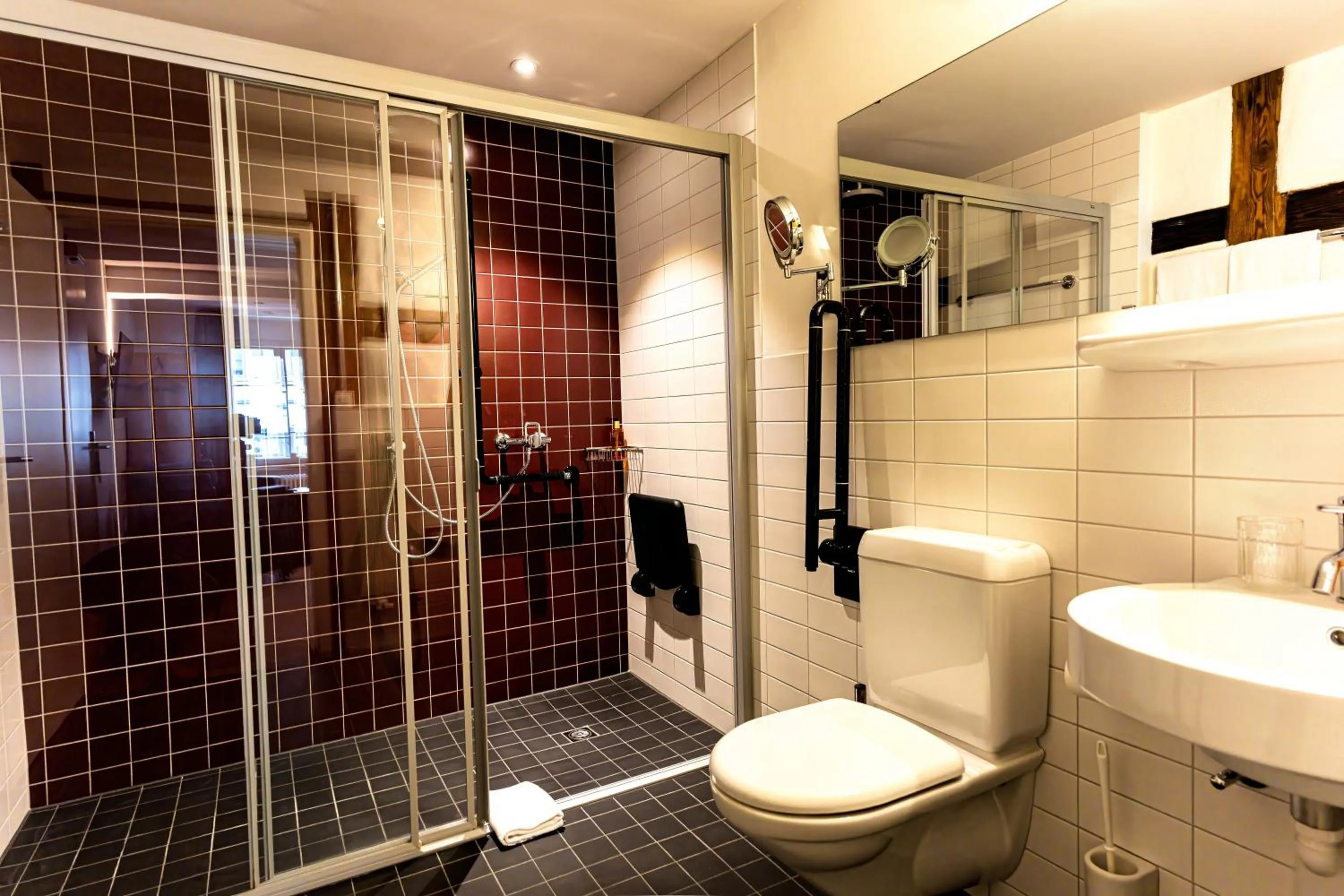 Hotel Le Lion - Self Check-in