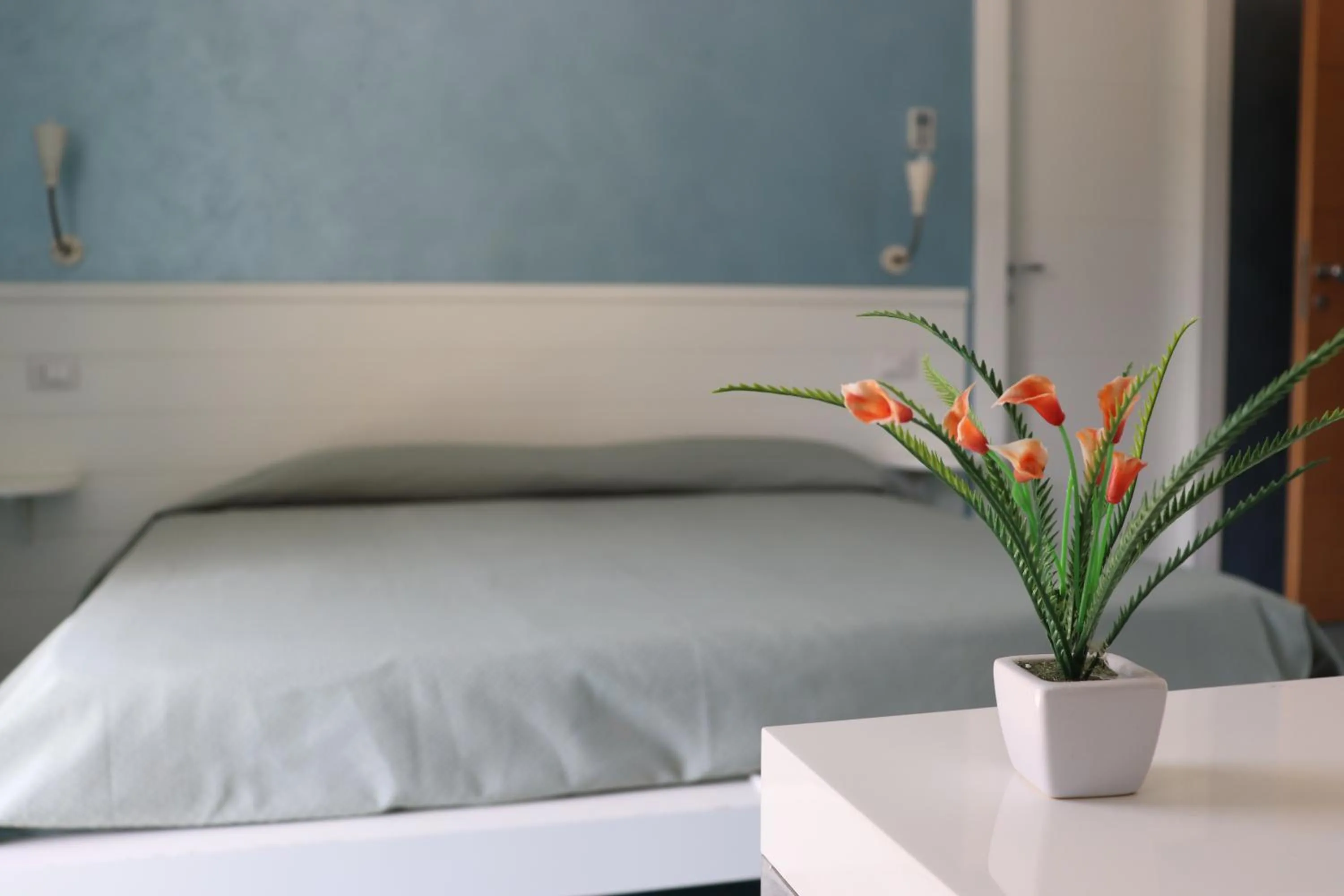 Bedroom, Bed in Rock Garden