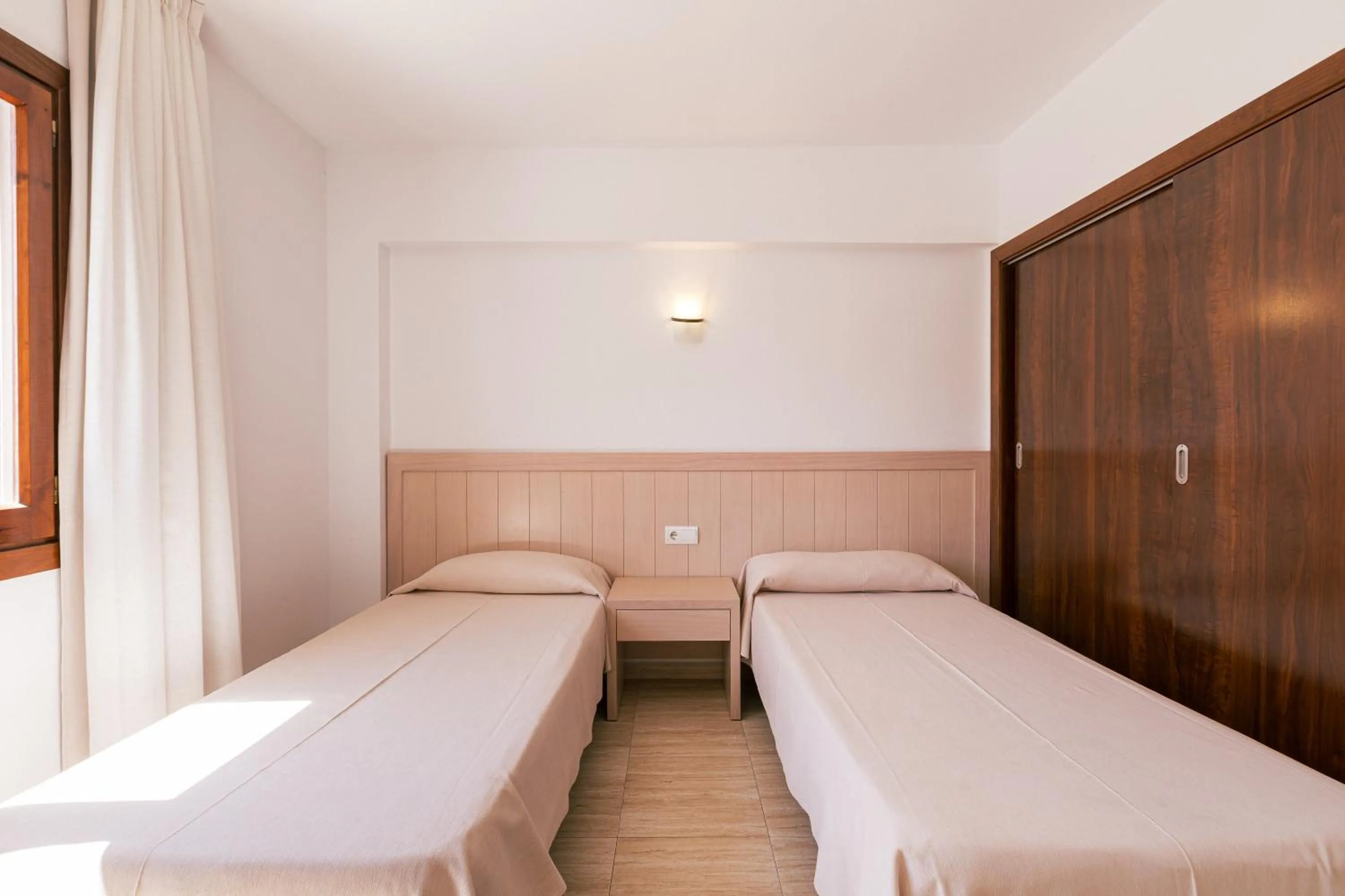 Bed in Vistamar I - MC Apartments Ibiza