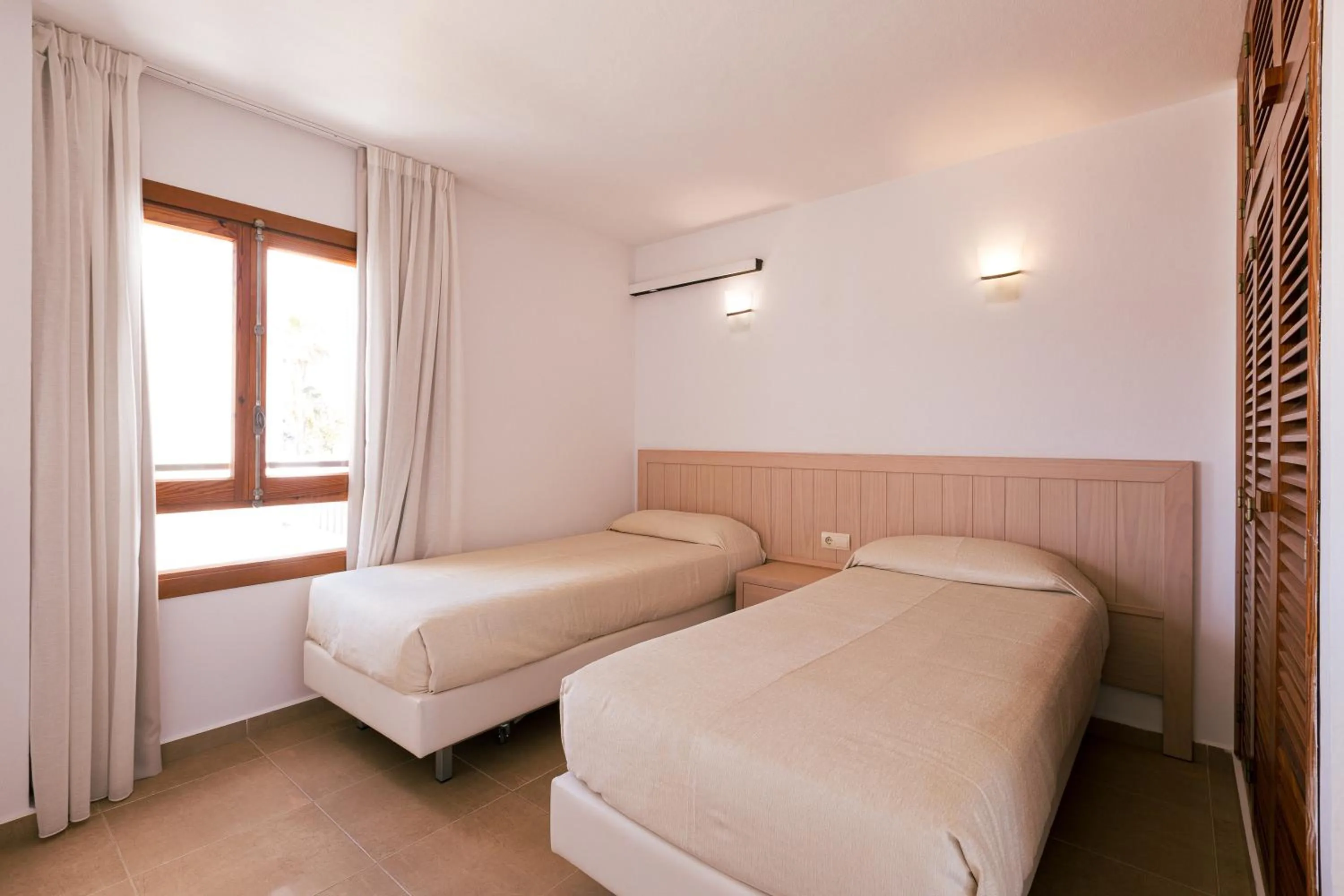Bed in Bossa Bay - MC Apartments Ibiza