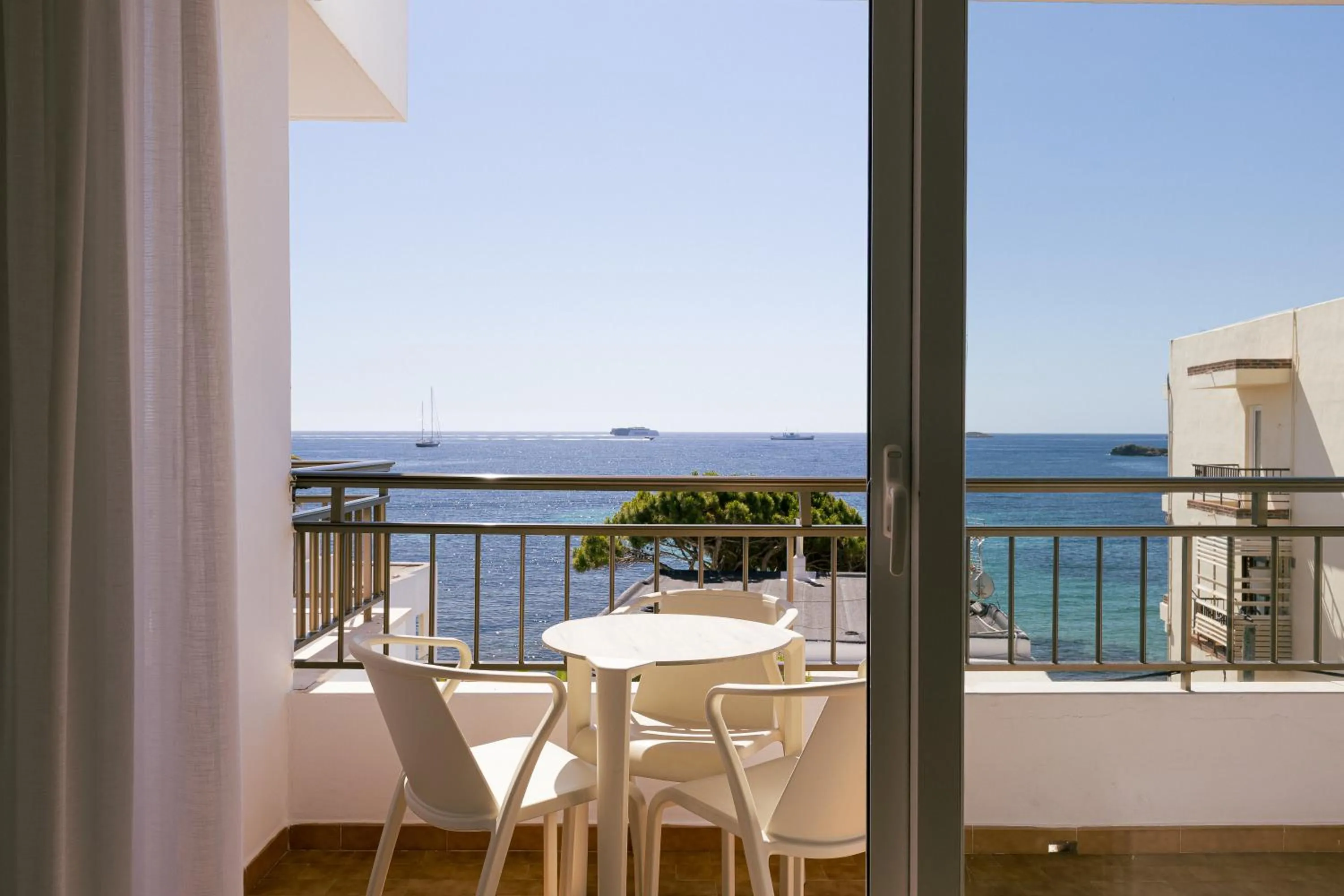 Balcony/Terrace in Bossa Bay - MC Apartments Ibiza