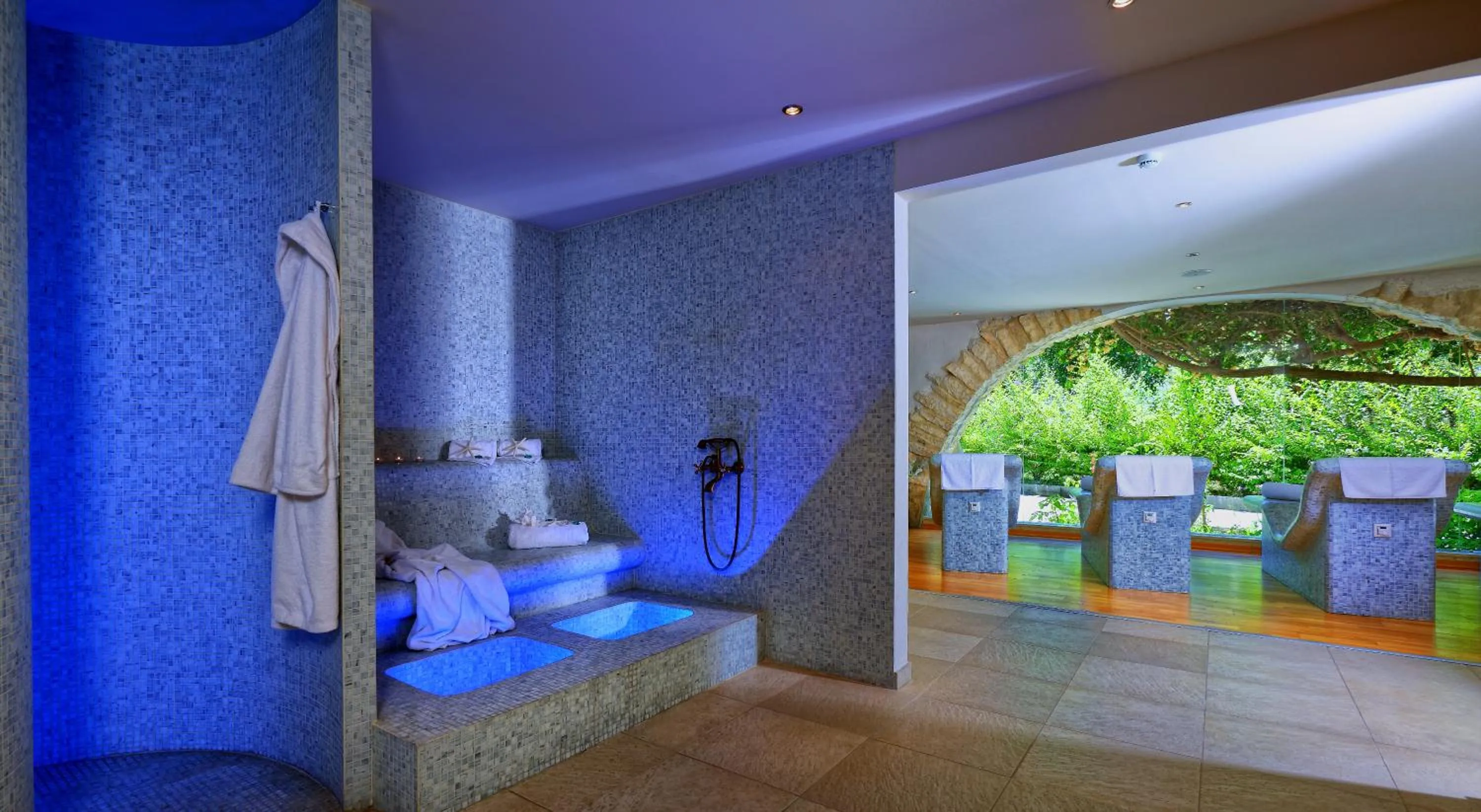 Decorative detail in Sitia Beach City Resort & Spa