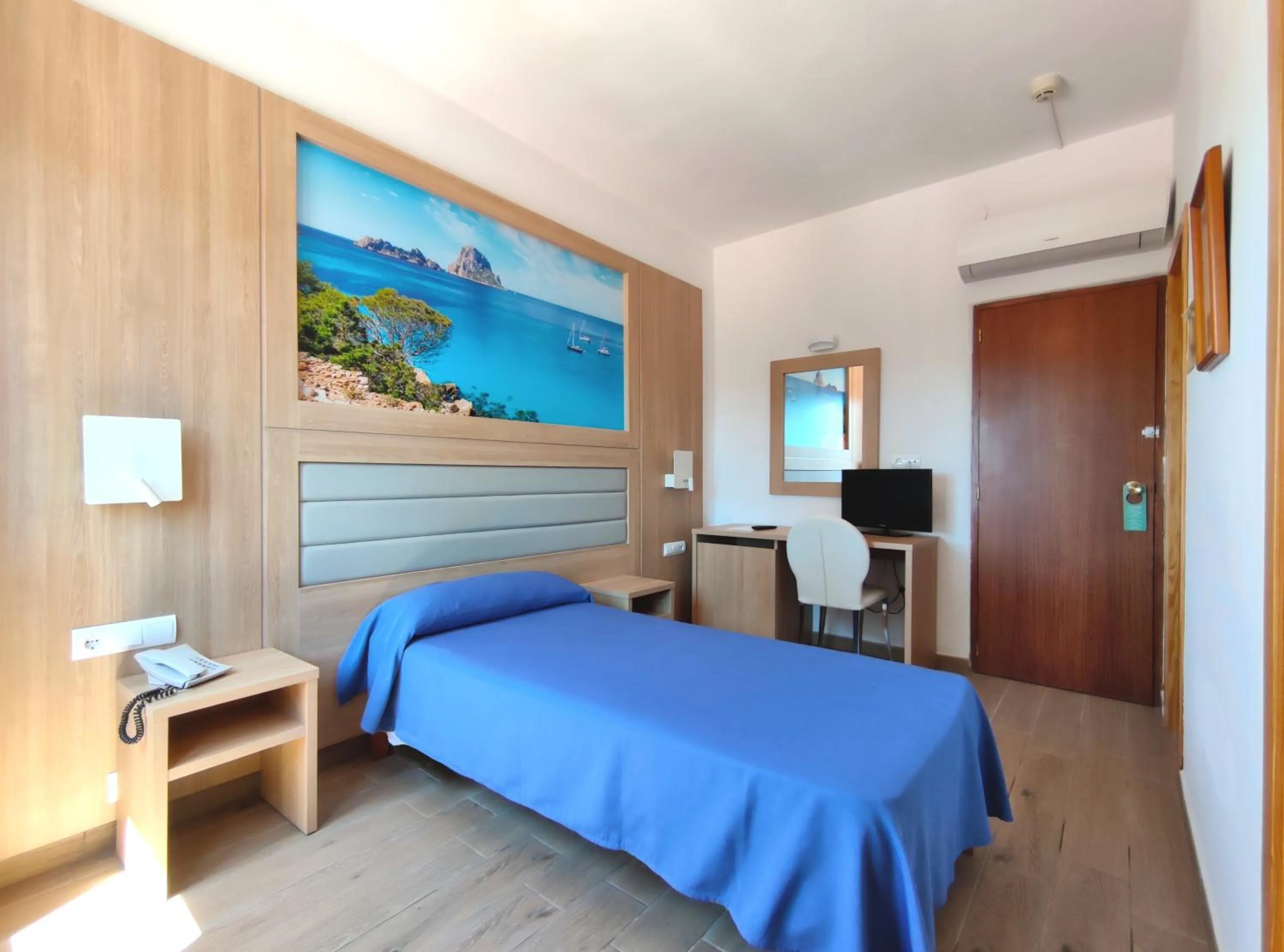 Bedroom, Bed in Hotel Ses Savines