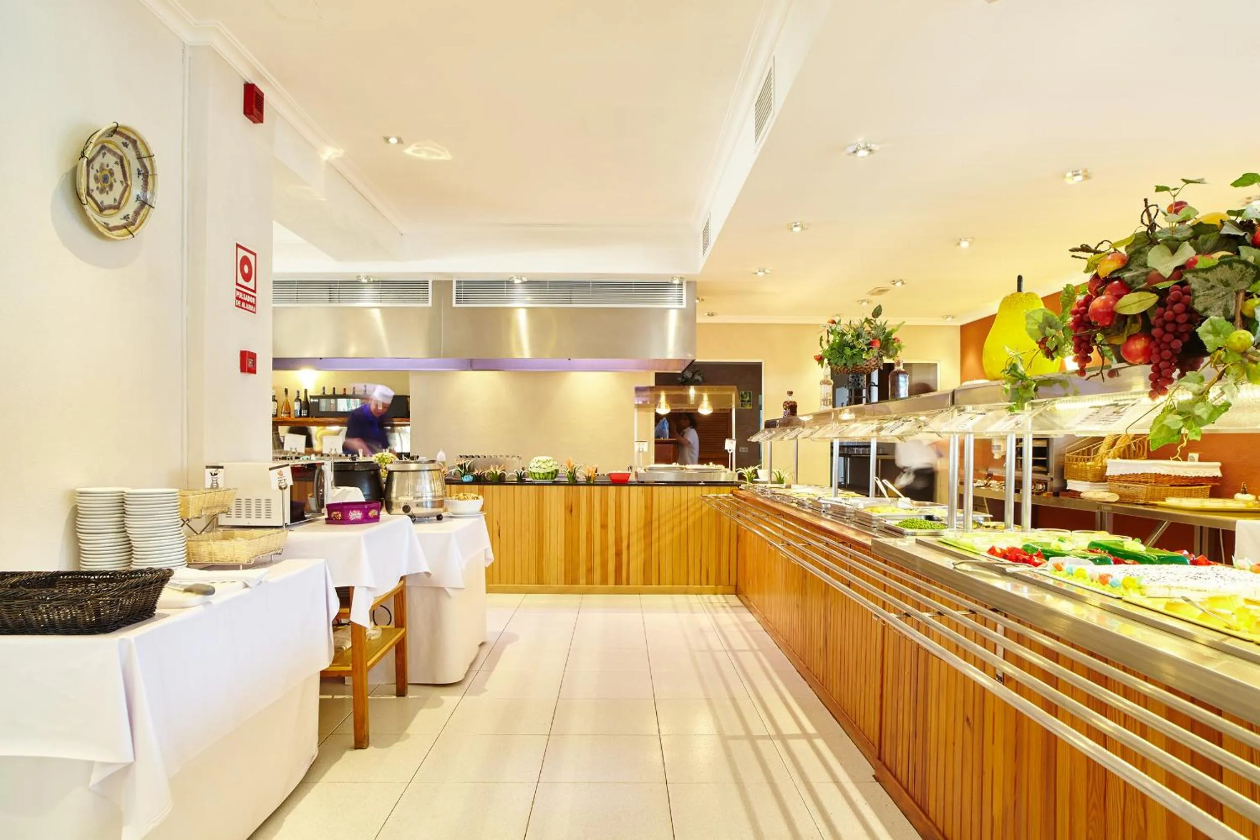 Restaurant/places to eat in Hotel Ses Savines