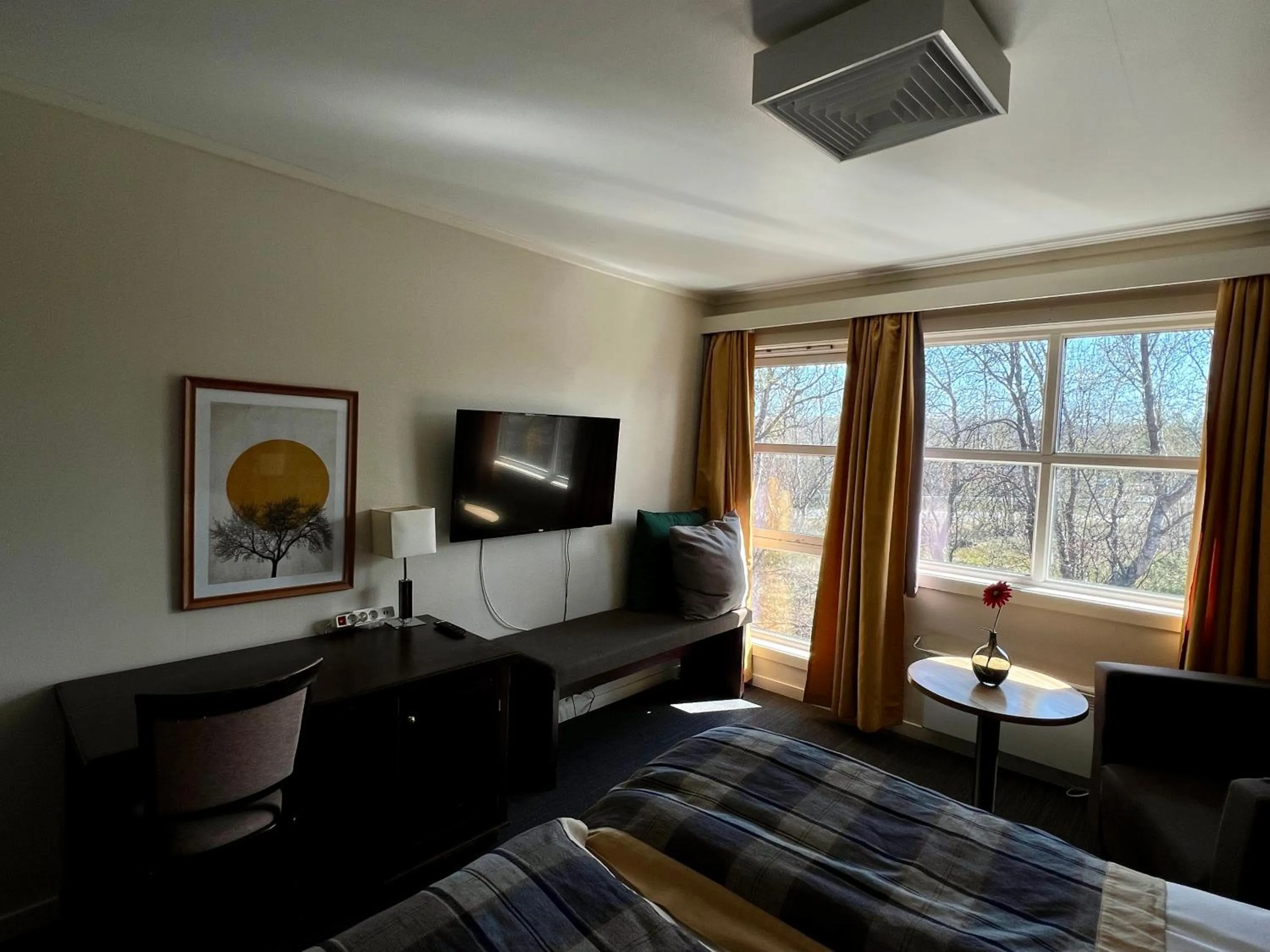 Bed in Lakselv Hotel