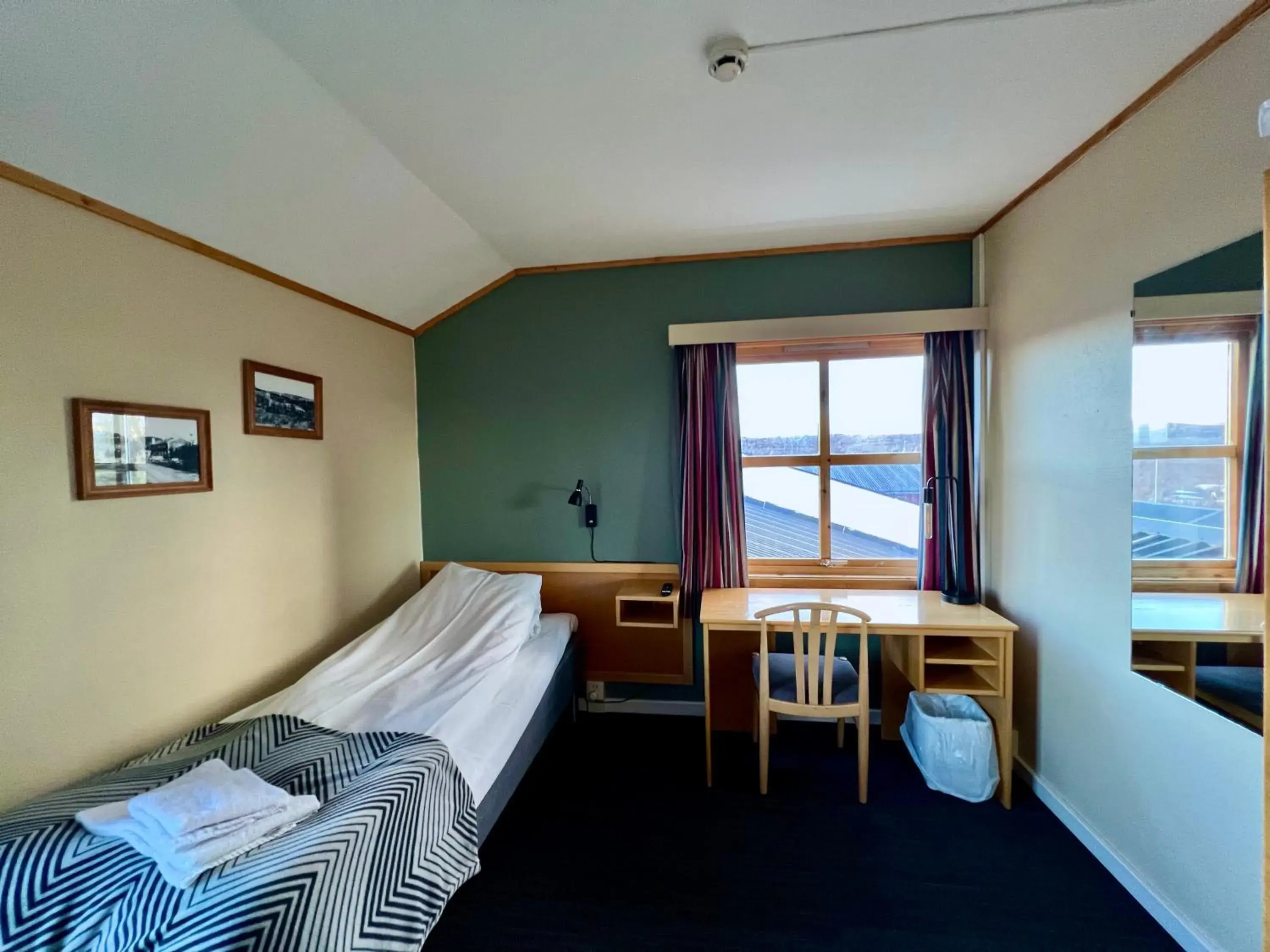 Economy Single Room in Lakselv Hotel Economy Single Room in Lakselv Hotel