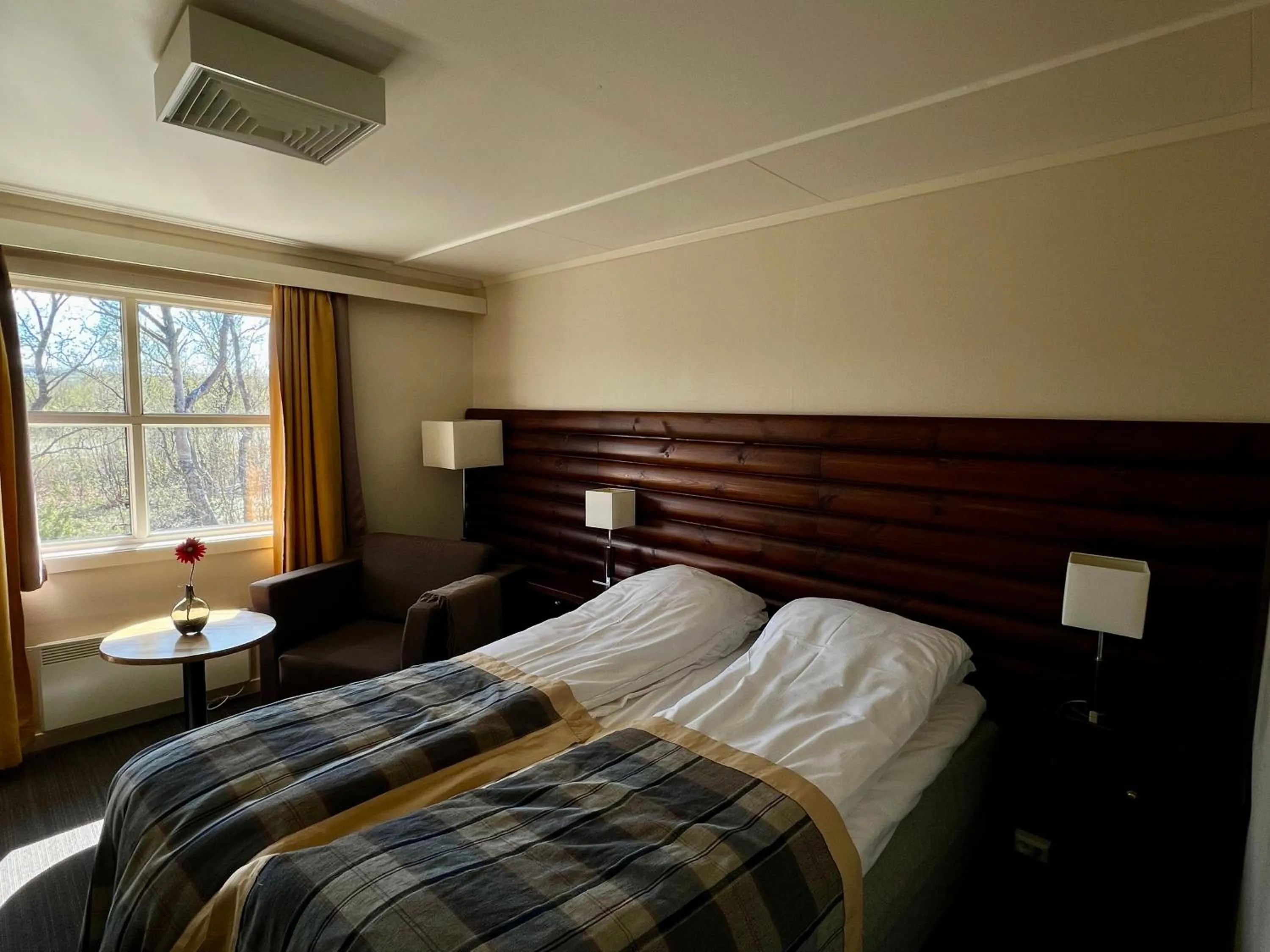 Bed in Lakselv Hotel