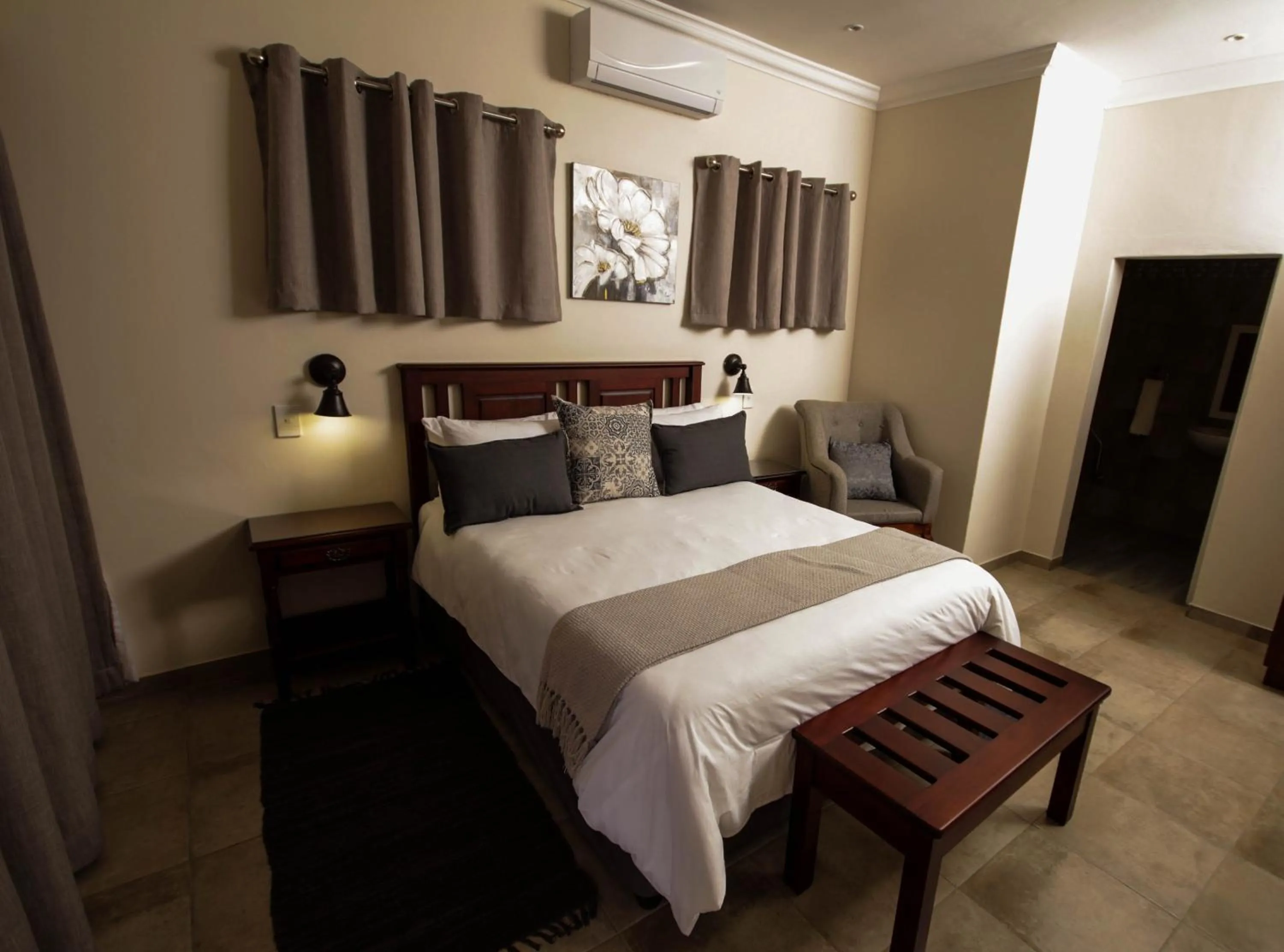 Bed in New Haven Guest House (Pty) Ltd