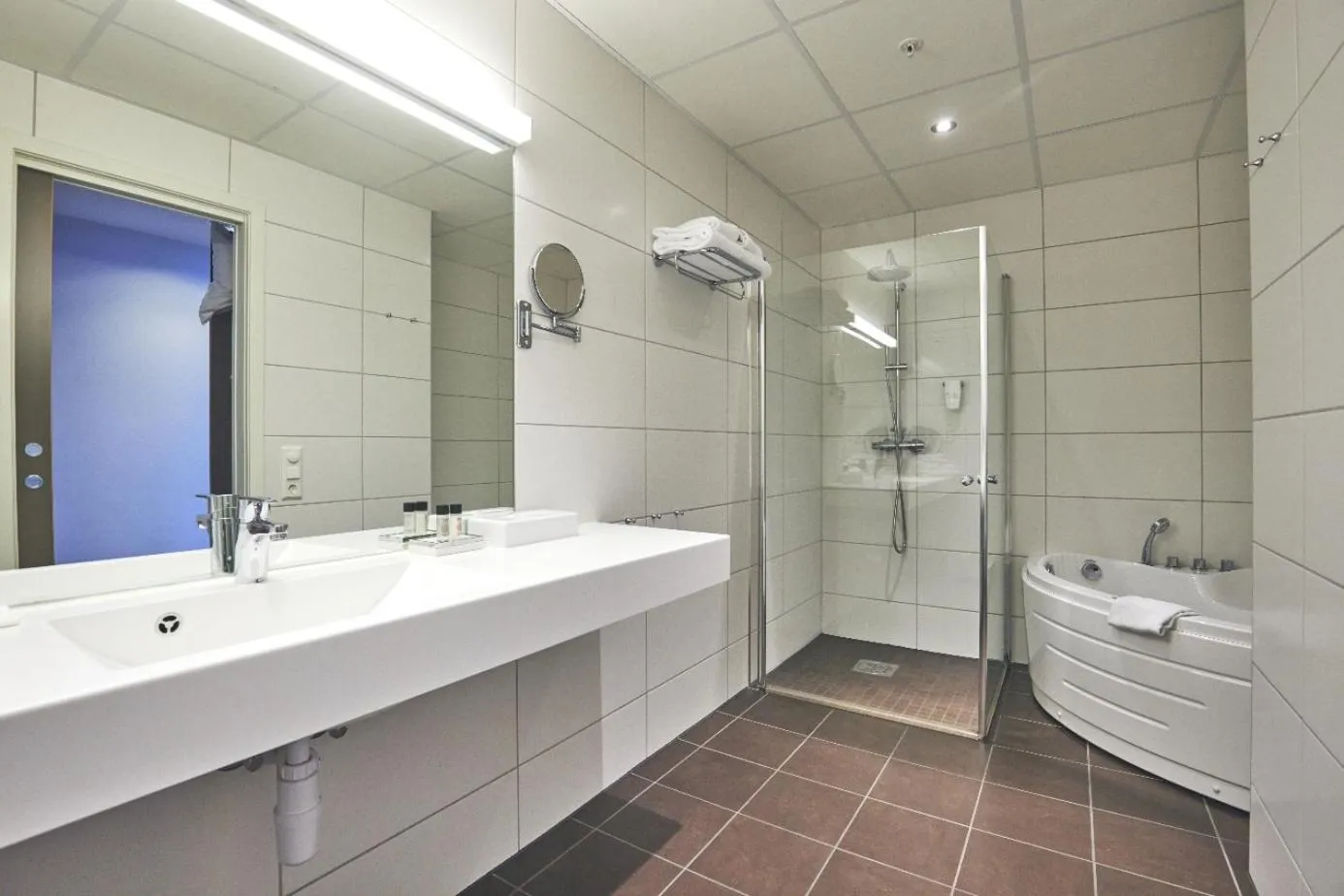 Bathroom in Hotel Frøya