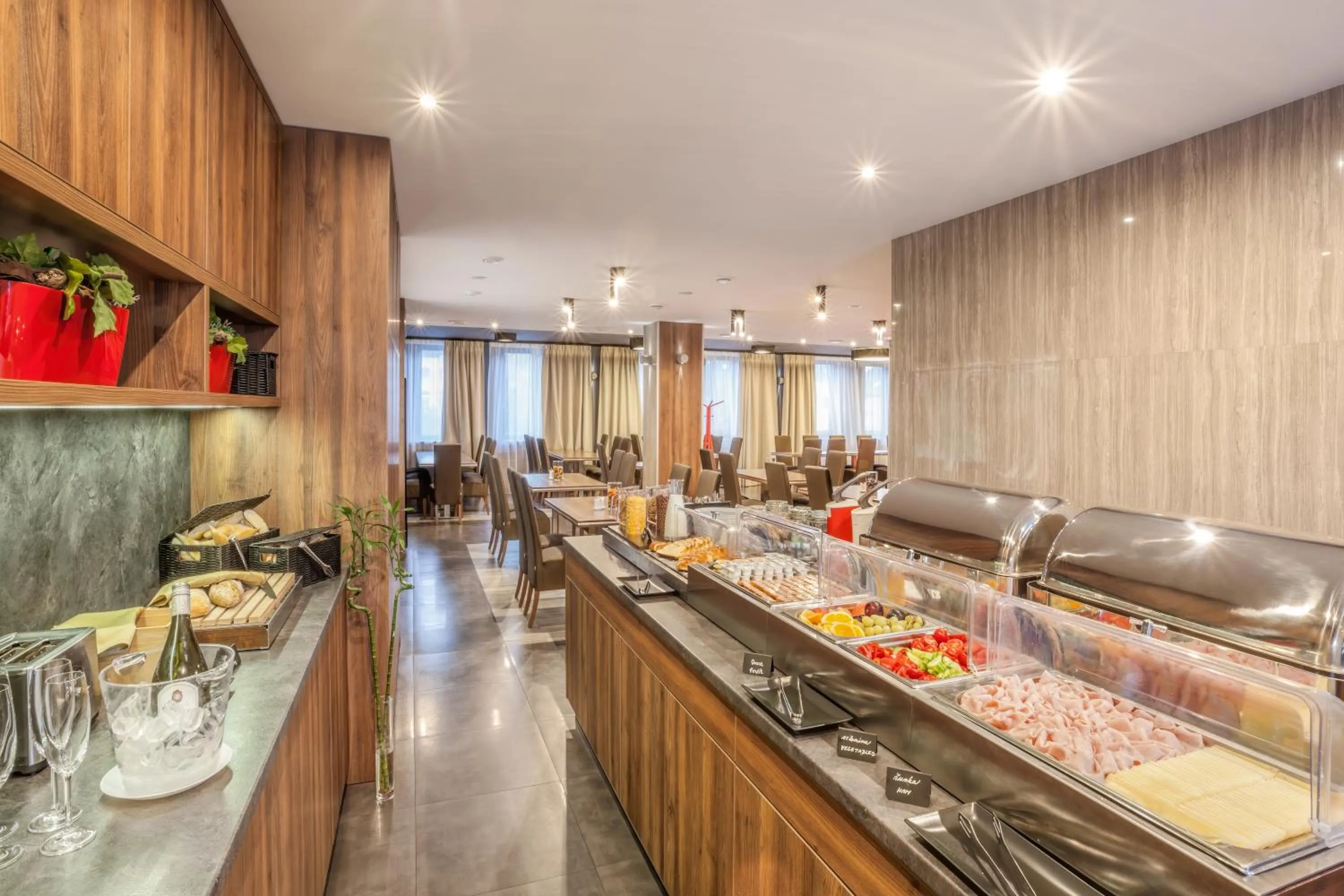 Breakfast in Hotel Beta
