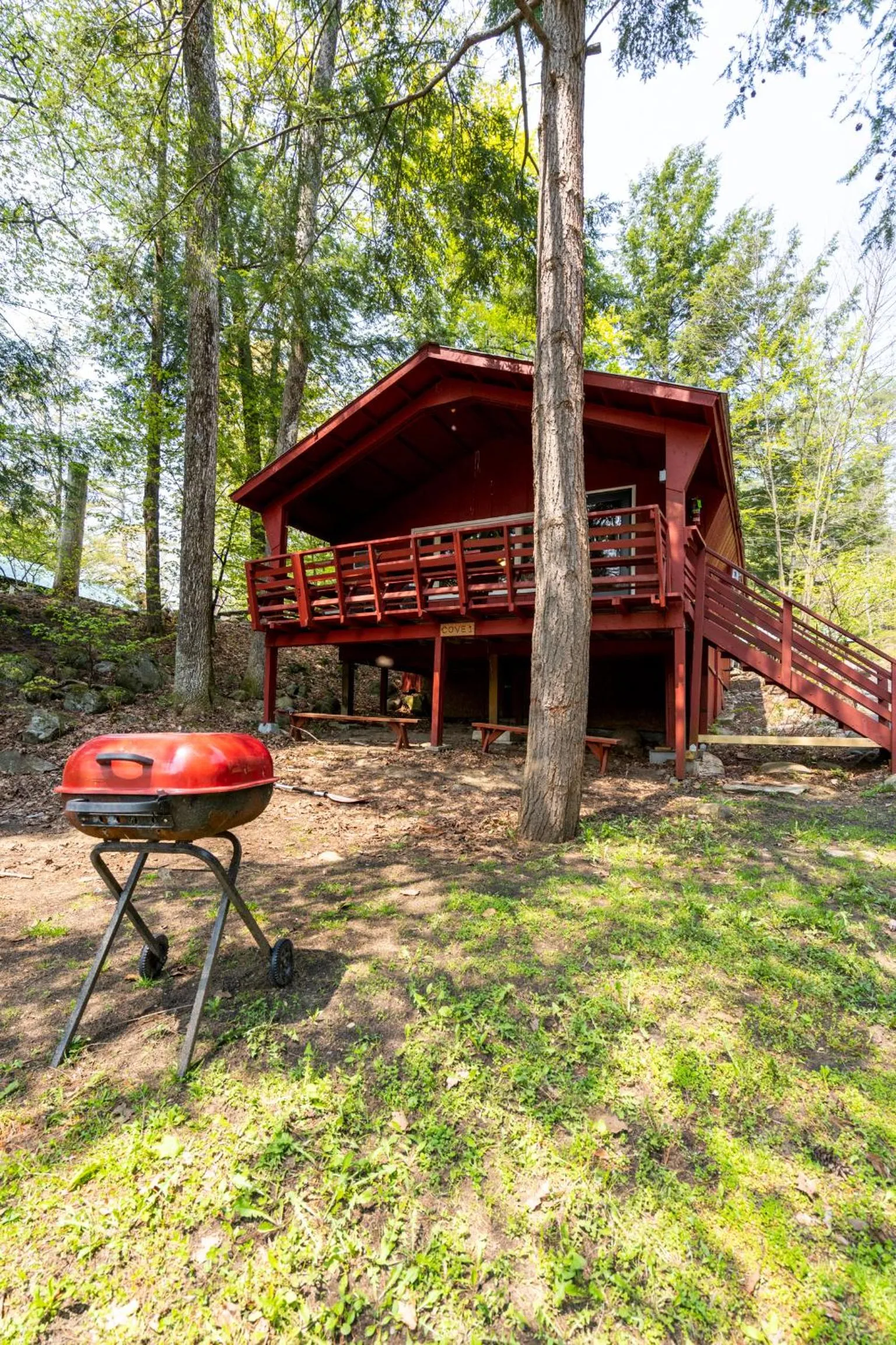 Hide-A-Way Waterfront Cottages