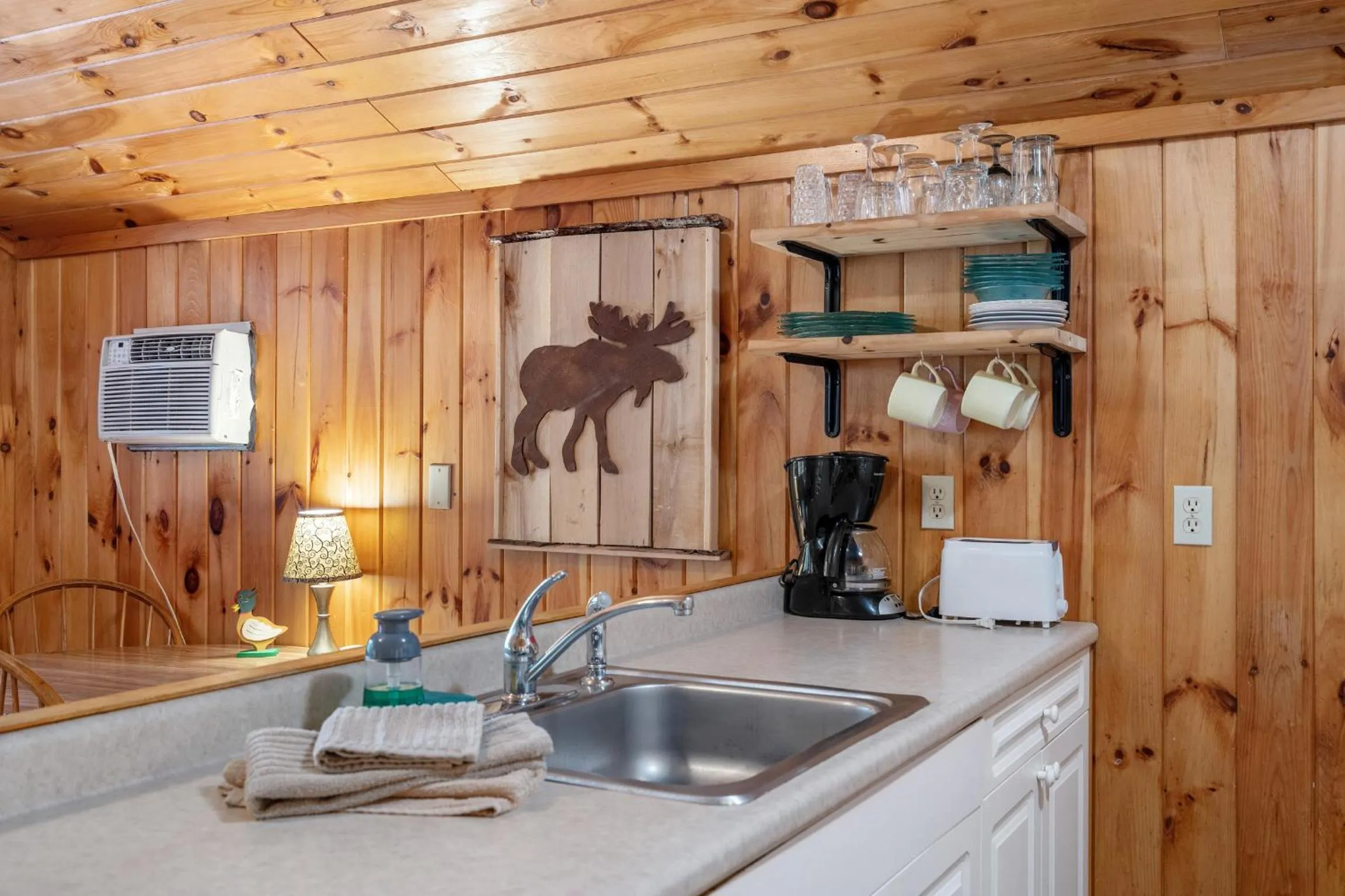 Hide-A-Way Waterfront Cottages