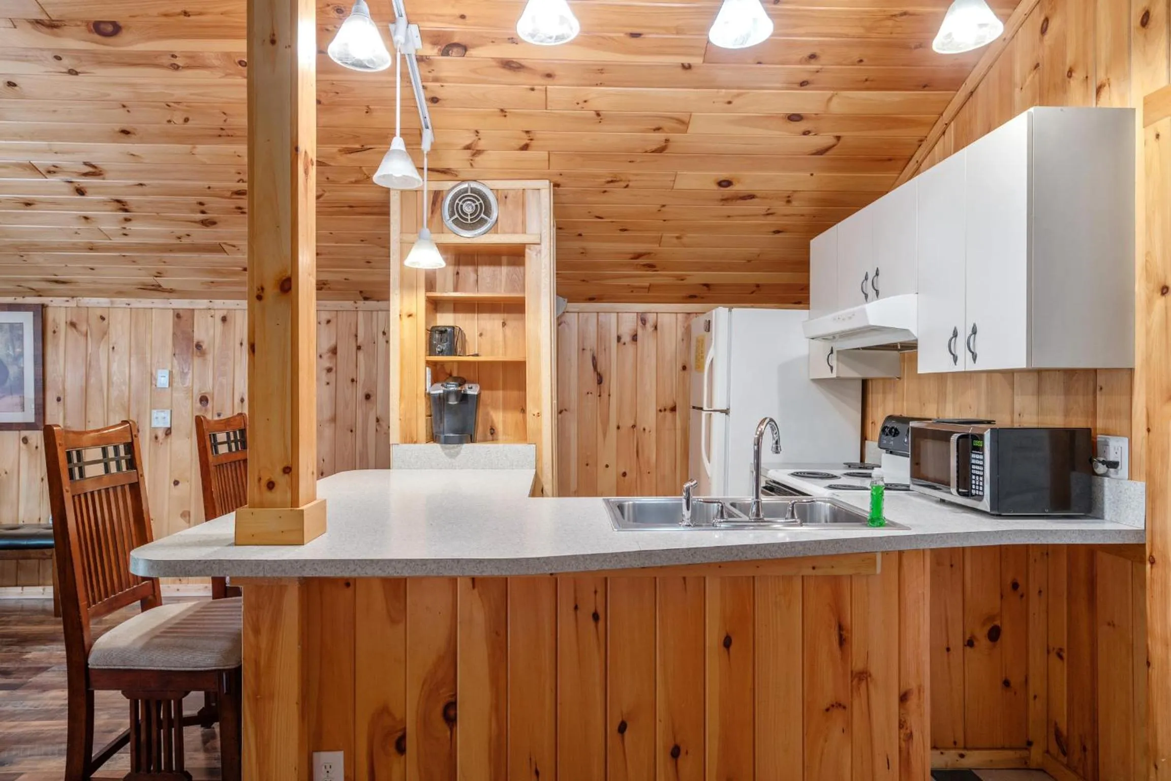 Hide-A-Way Waterfront Cottages