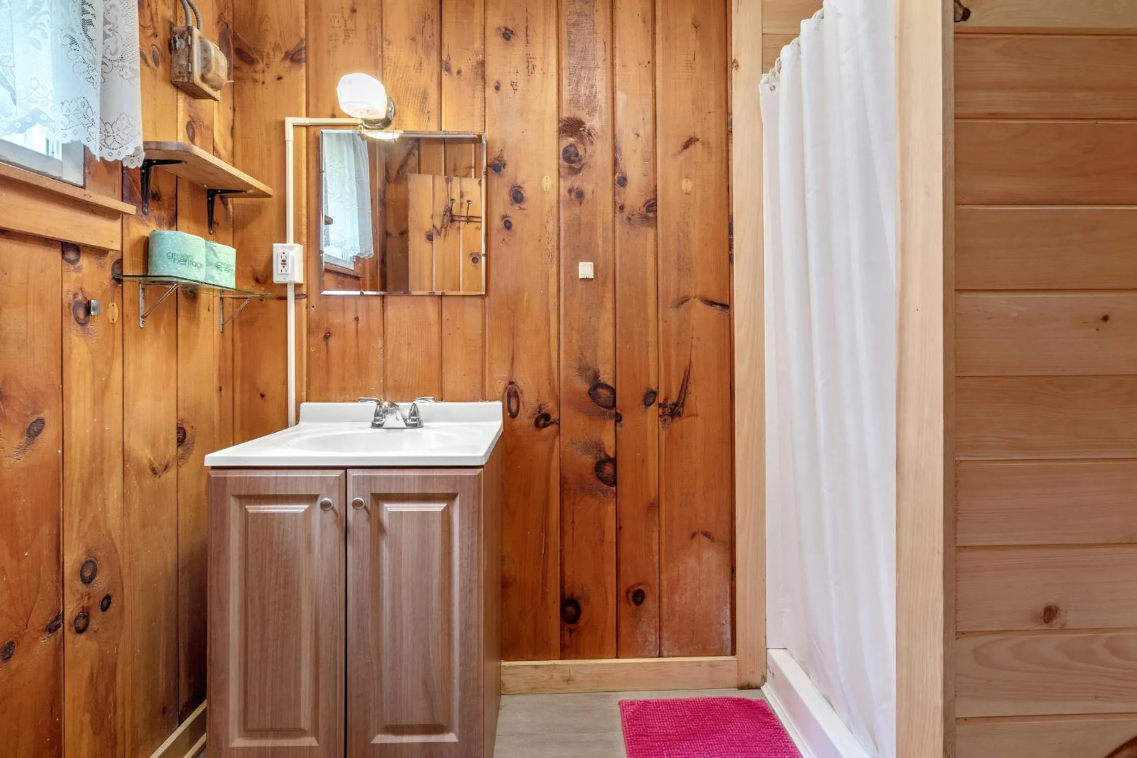 Hide-A-Way Waterfront Cottages