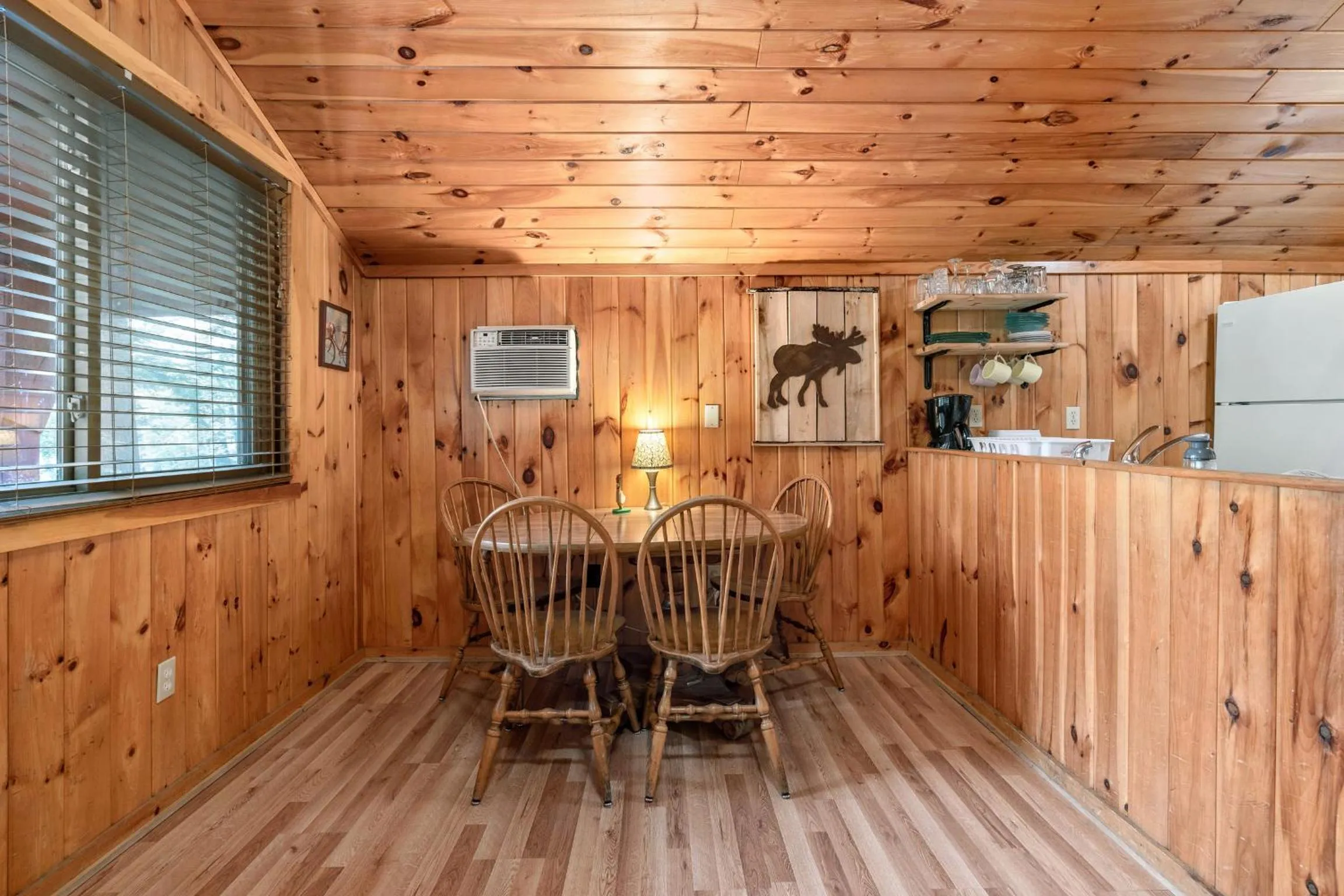 Hide-A-Way Waterfront Cottages