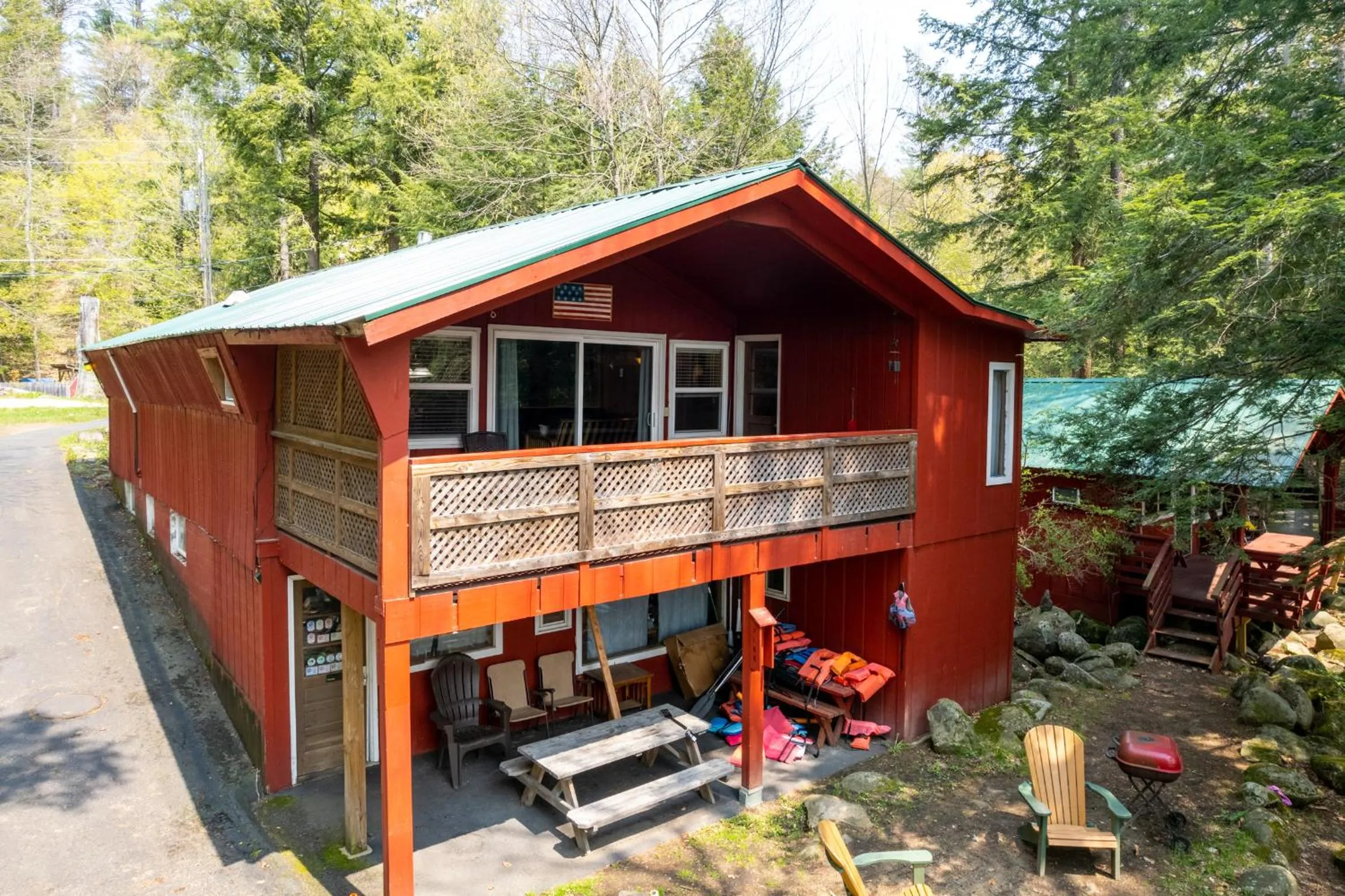 Hide-A-Way Waterfront Cottages