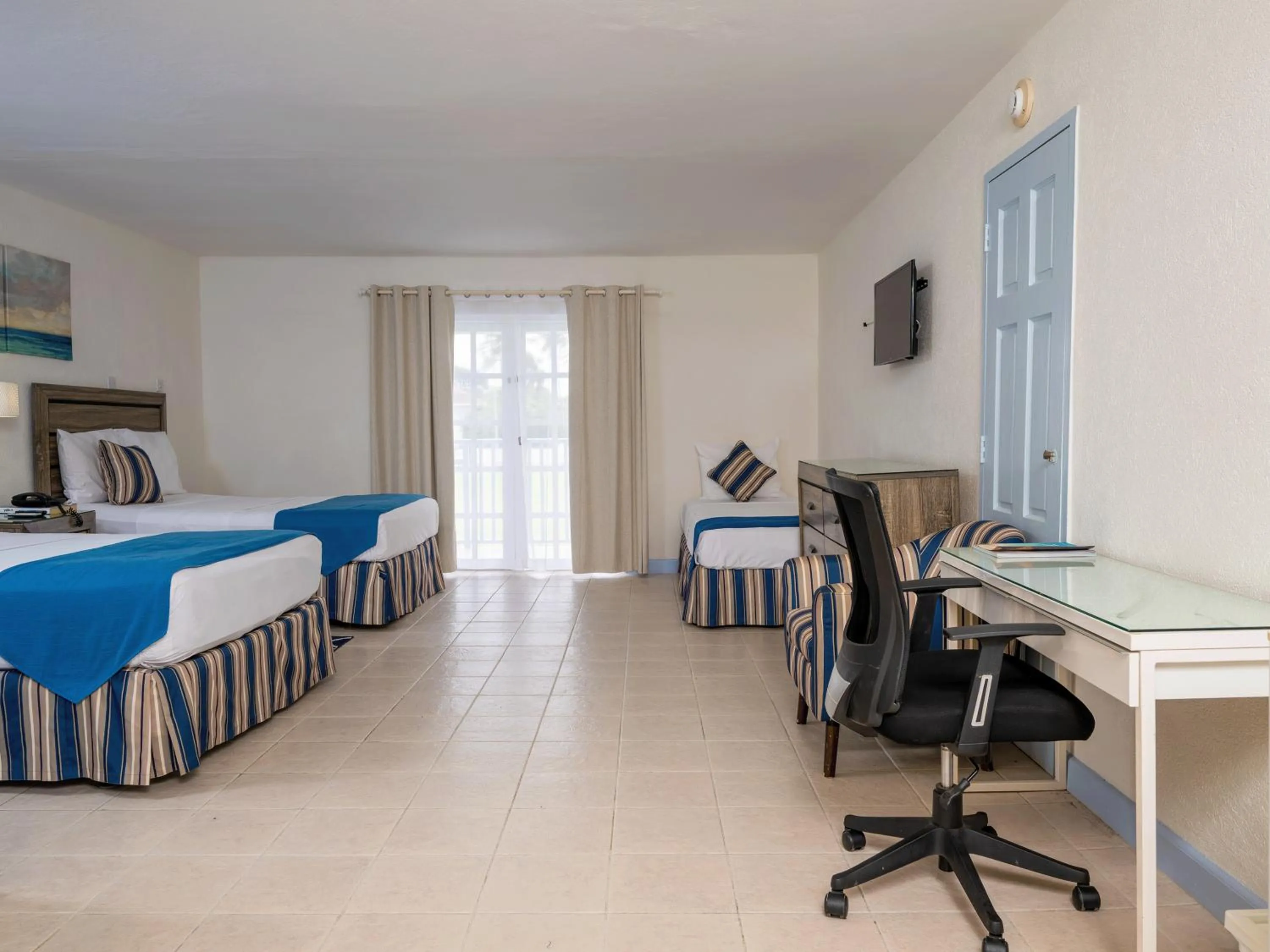 Family, Bed in Time Out Hotel