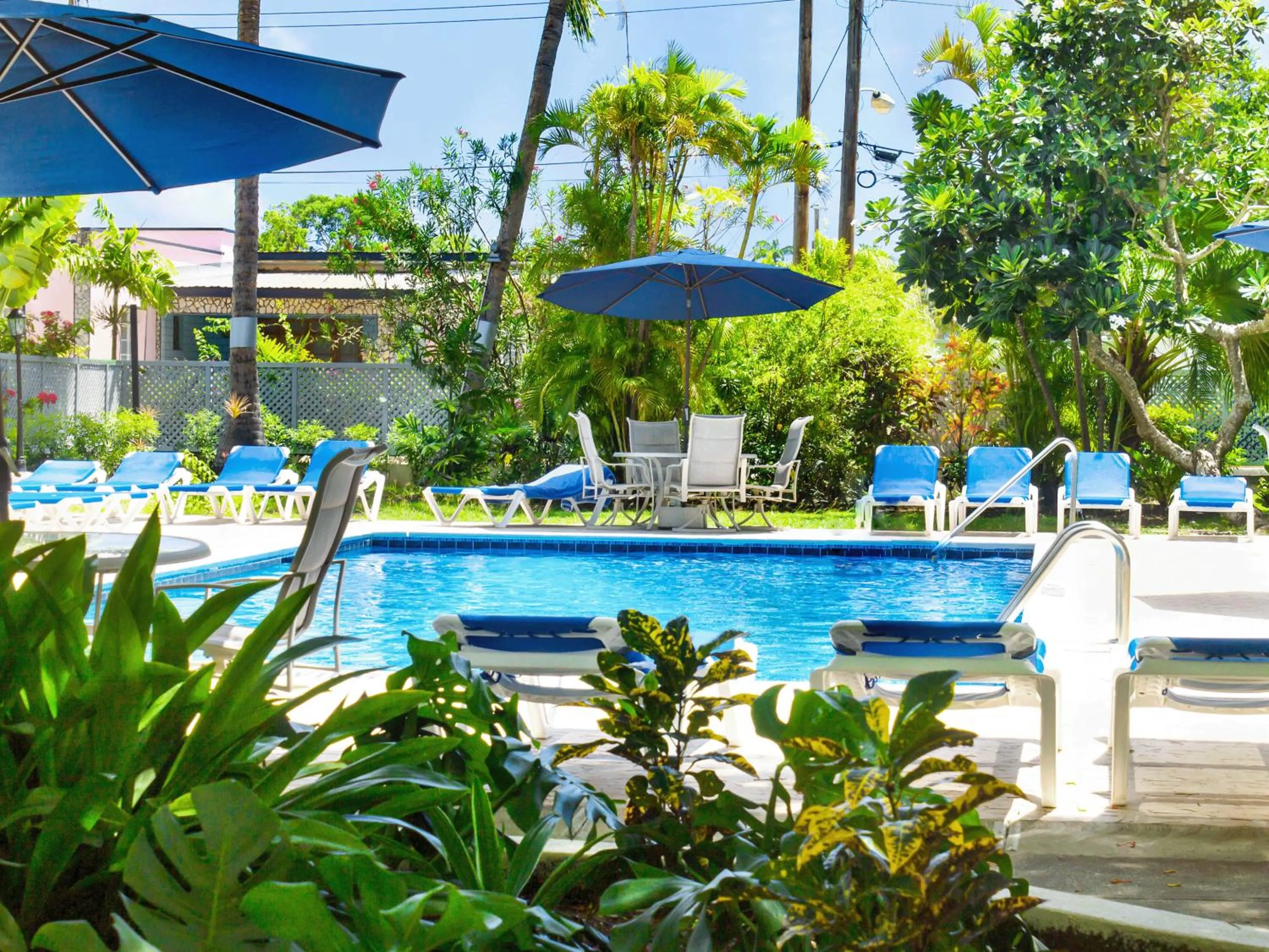 Swimming pool in Time Out Hotel