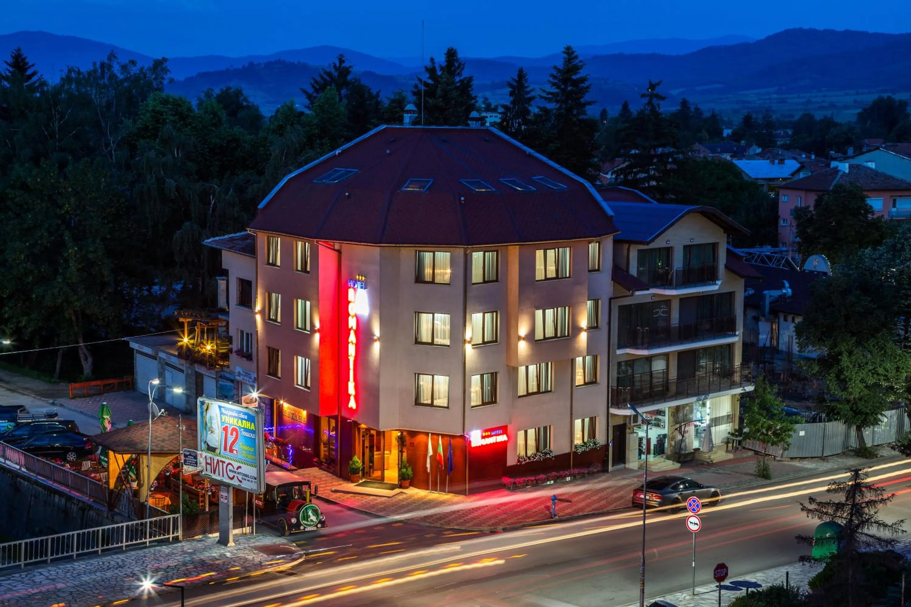 Facade/entrance in Family Hotel Romantika
