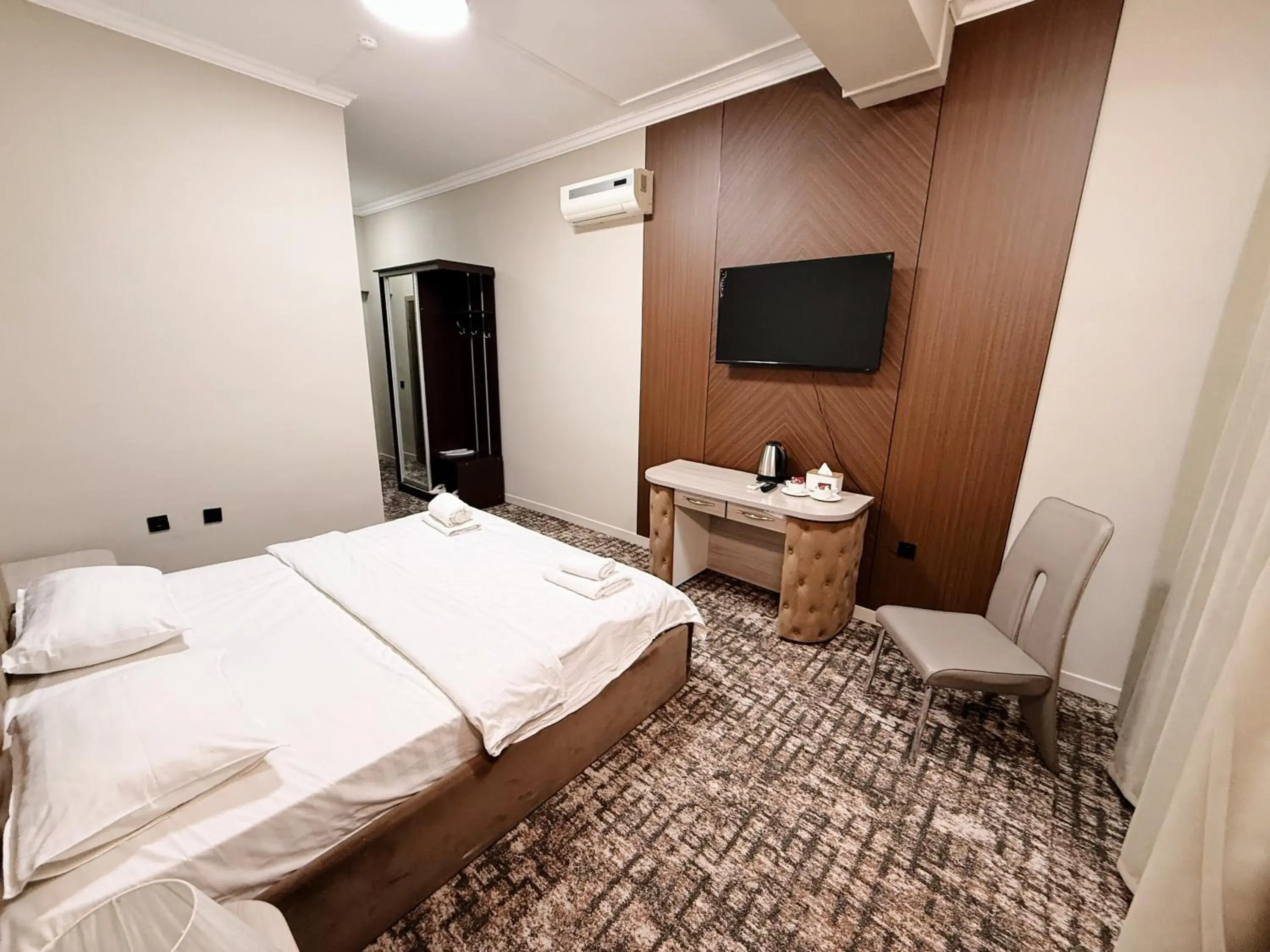 Double Room in DeLuxe PLAZA Double Room in DeLuxe PLAZA