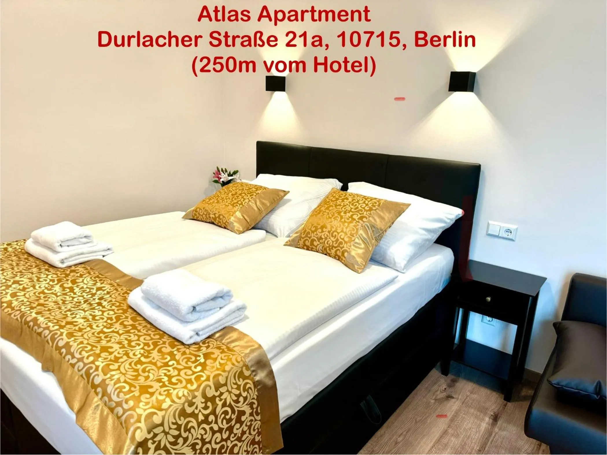 Bed in Atlas Berlin Hotel