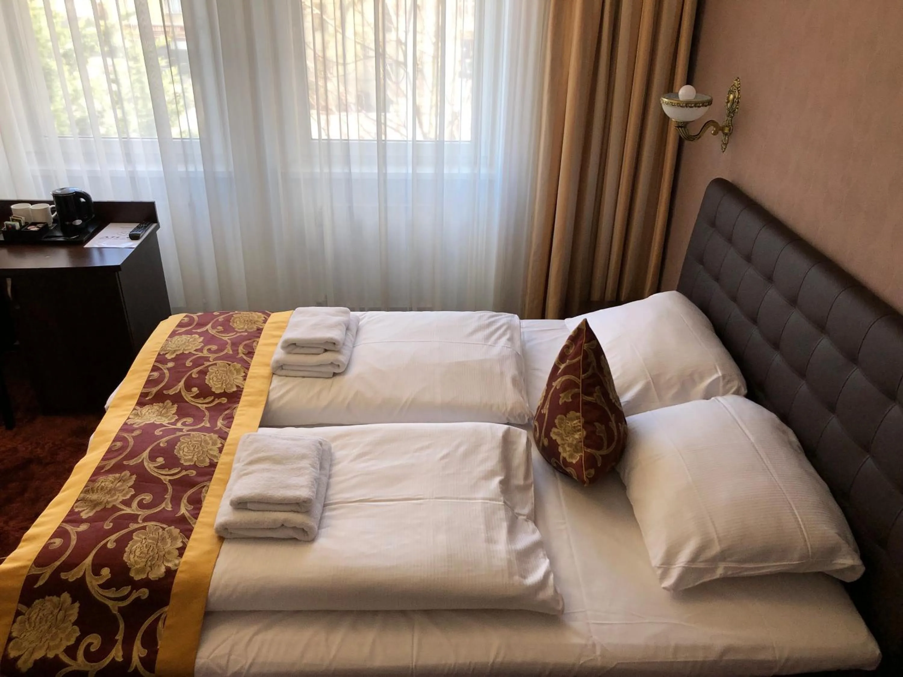 Bed in Atlas Berlin Hotel