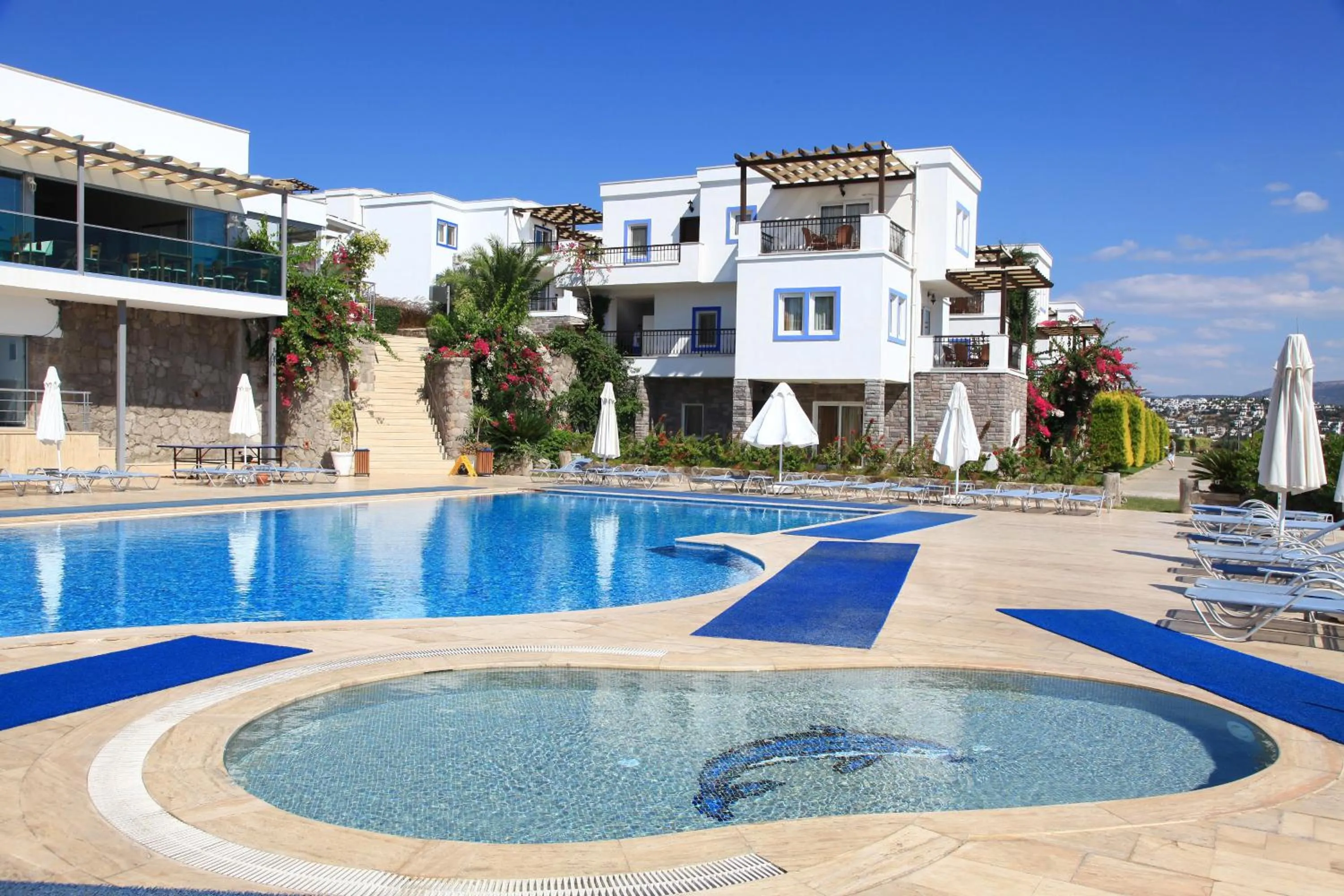 Day in Aktur Residence