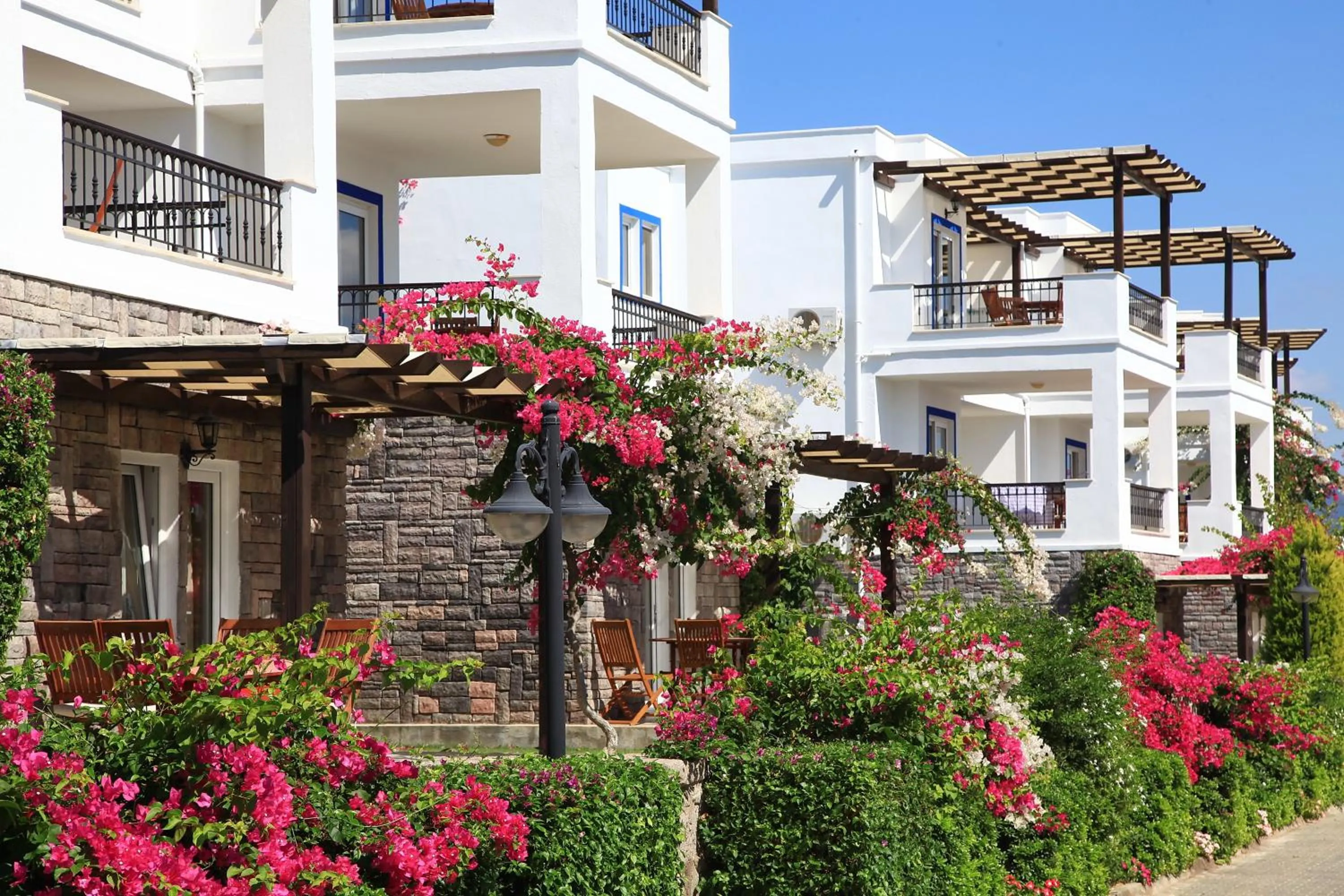 Day in Aktur Residence